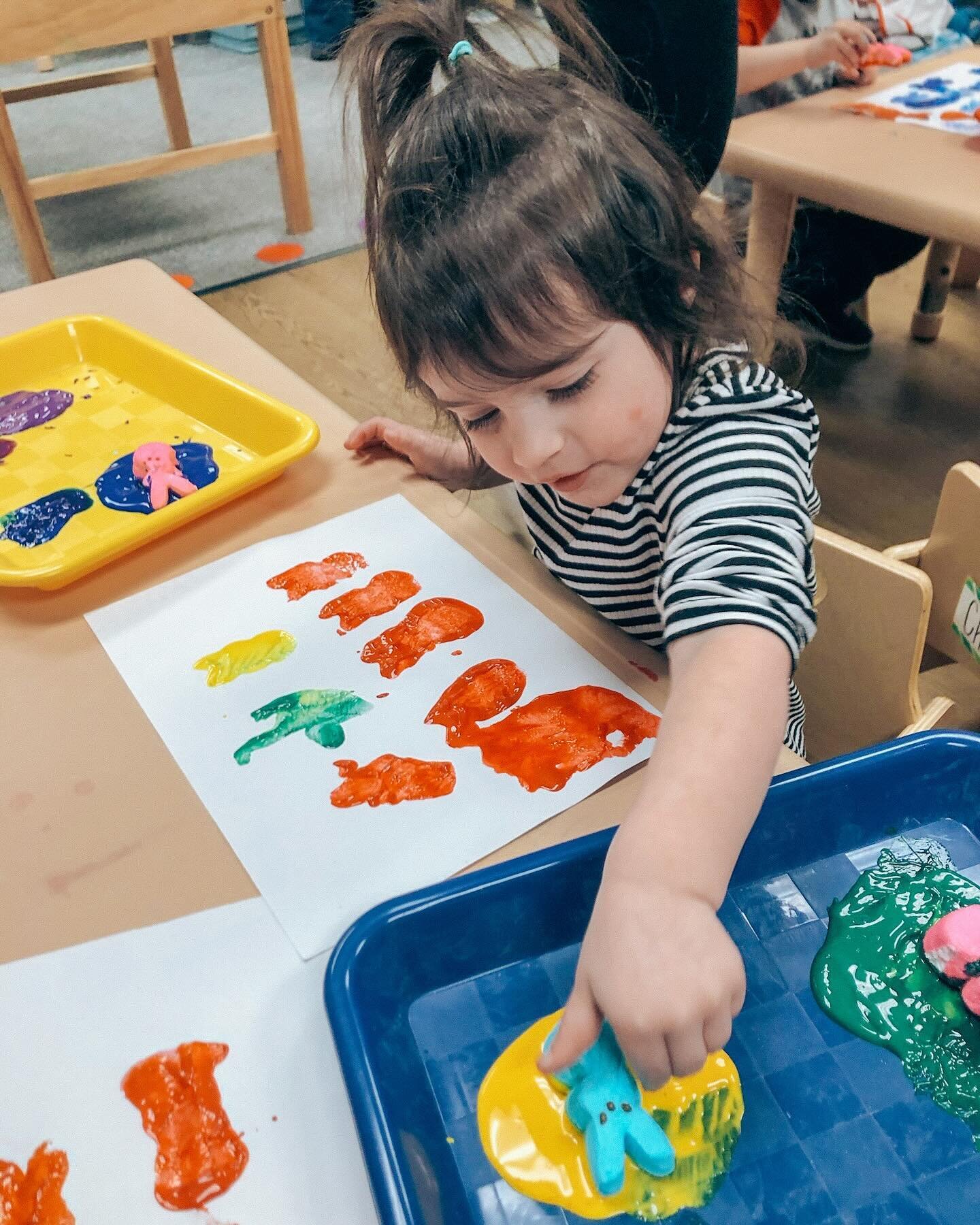 Have you ever put peeps in the microwave? 😏

Anyway, here&rsquo;s some little artists using peeps as a painting medium! Quite the creative bunch! Who needs a paintbrush when you&rsquo;ve got peeps!? 🎨🐰
🚫🖌️🚫

&bull;

&bull;

&bull;

&bull;

#haw