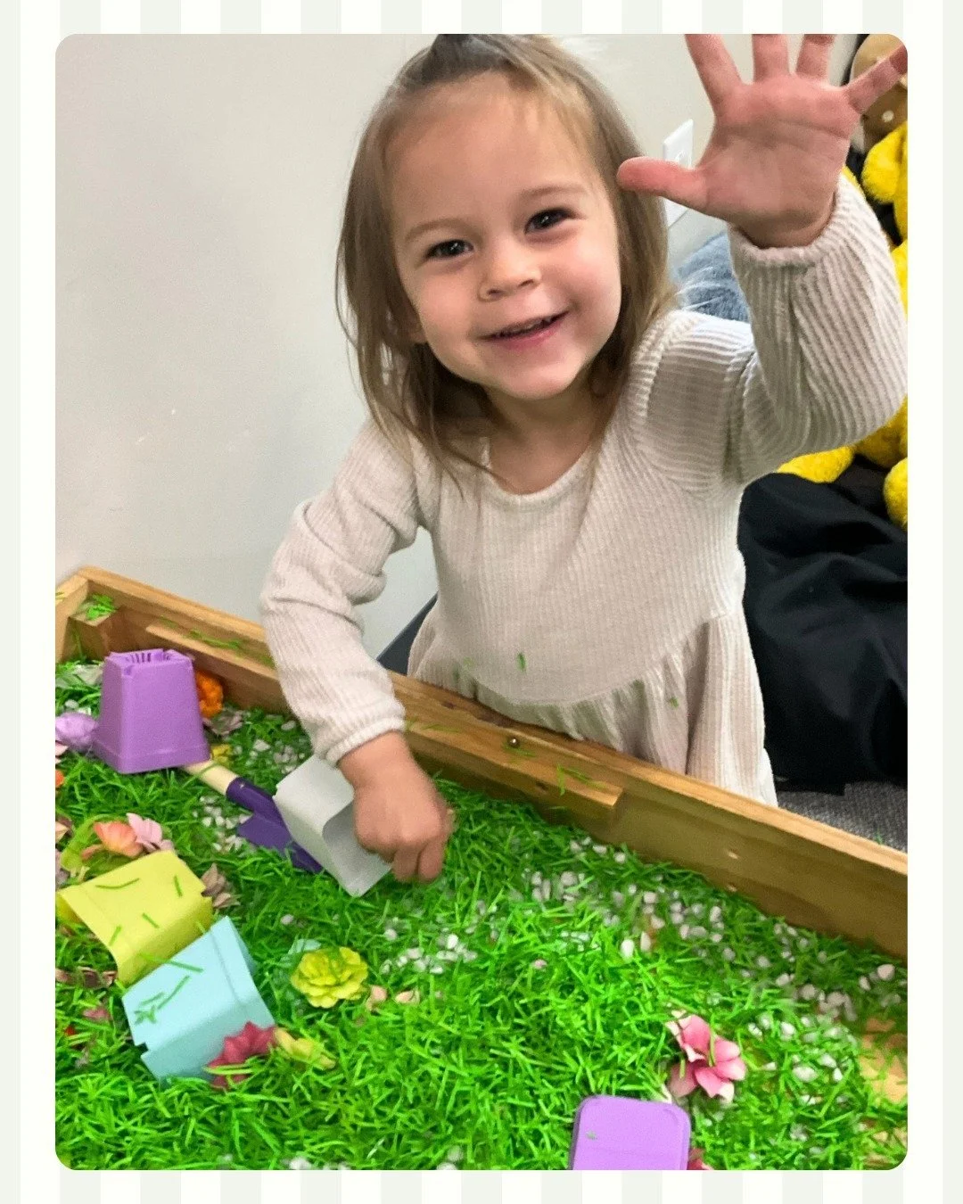 Spring activities in our Saplings classroom 🌸🍃

&bull;
&bull;
&bull;
&bull;
&bull;
&bull;
 #hawthorngrovechildcare #cledaycare #clechildcare #bayvillageOH #bayvillagedaycare #westlakedaycare #clevelanddaycare #clevelandchildcare #clevelandpreschool