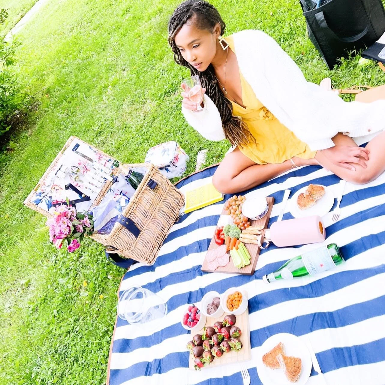 Food, family and sunshine ☀️
.
.
.
.
.
#delicious #smile #foodpics #fun #picoftheday #yummy #love #followme #foodblog #foodpic #foodlover #instafood #art #eat #instagood #amazing #style #sweet #foodporn #tasty #fitness #foodie #photooftheday #fo