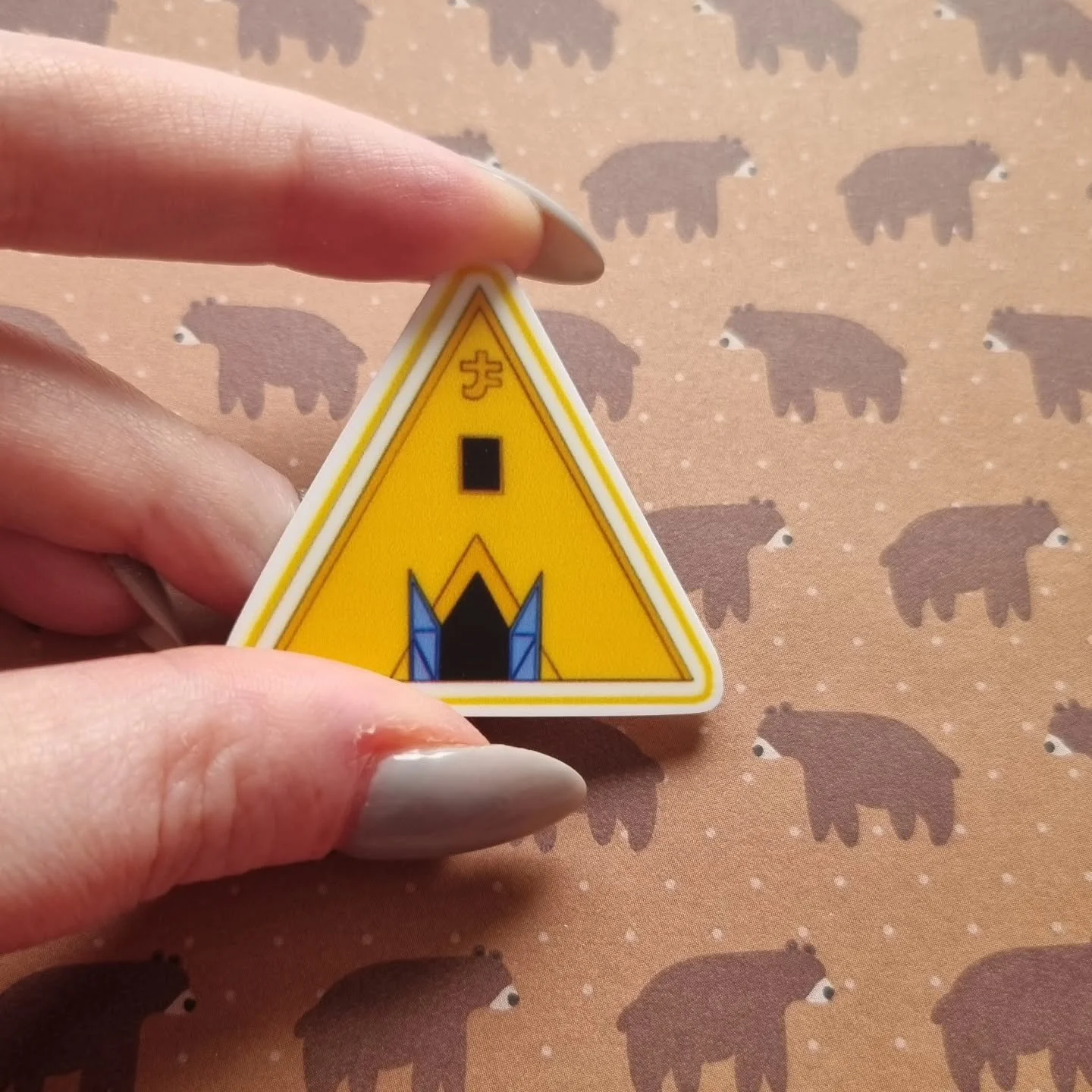 Midsommar Brooch / Badge 🐻🌼
..
.
#halloween2025 #midsommar #midsommarmovie #midsommaredit #florencepugh #dani #horror #horrorfan #horrormovies #horroraddict #horrorlover #horrorcommunity #horrorfilms #horrorfans #horrorlife #horrorbabe #horrorobses