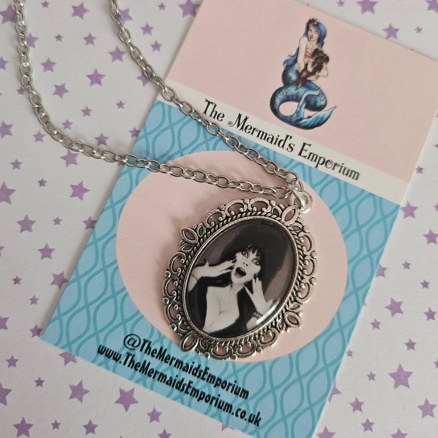 Throw back to this fun custom piece we did.. What picture would you chose?
..
.
#elvira #elviramistressofthedarkcosplay #elviramistressofthedark #elviracosplay #elviracostume #cassandrapeterson #cassandrapetersonfan #horror #horrorfan #horrormovies #