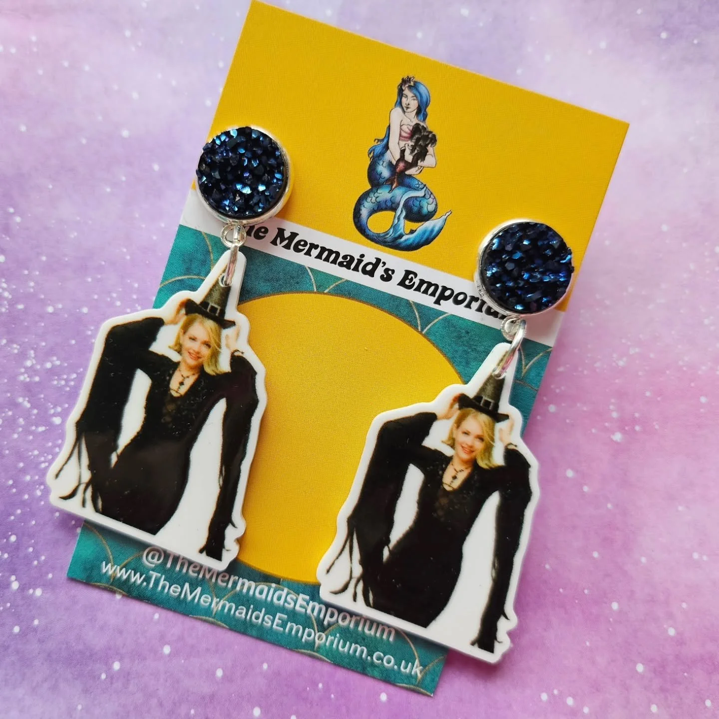Sabrina The Teenage Witch 🧙🪄🐈&zwj;⬛
..
.
#sabrinatheteenagewitch #sabrinatheteenagewitchedit #melissajoanhart #salemcat #90s #90stv #90stvshows #themermaidsemporium #etsy #etsyfinds #jewellery #jewelry #shopsmall #bedfordshirebusiness