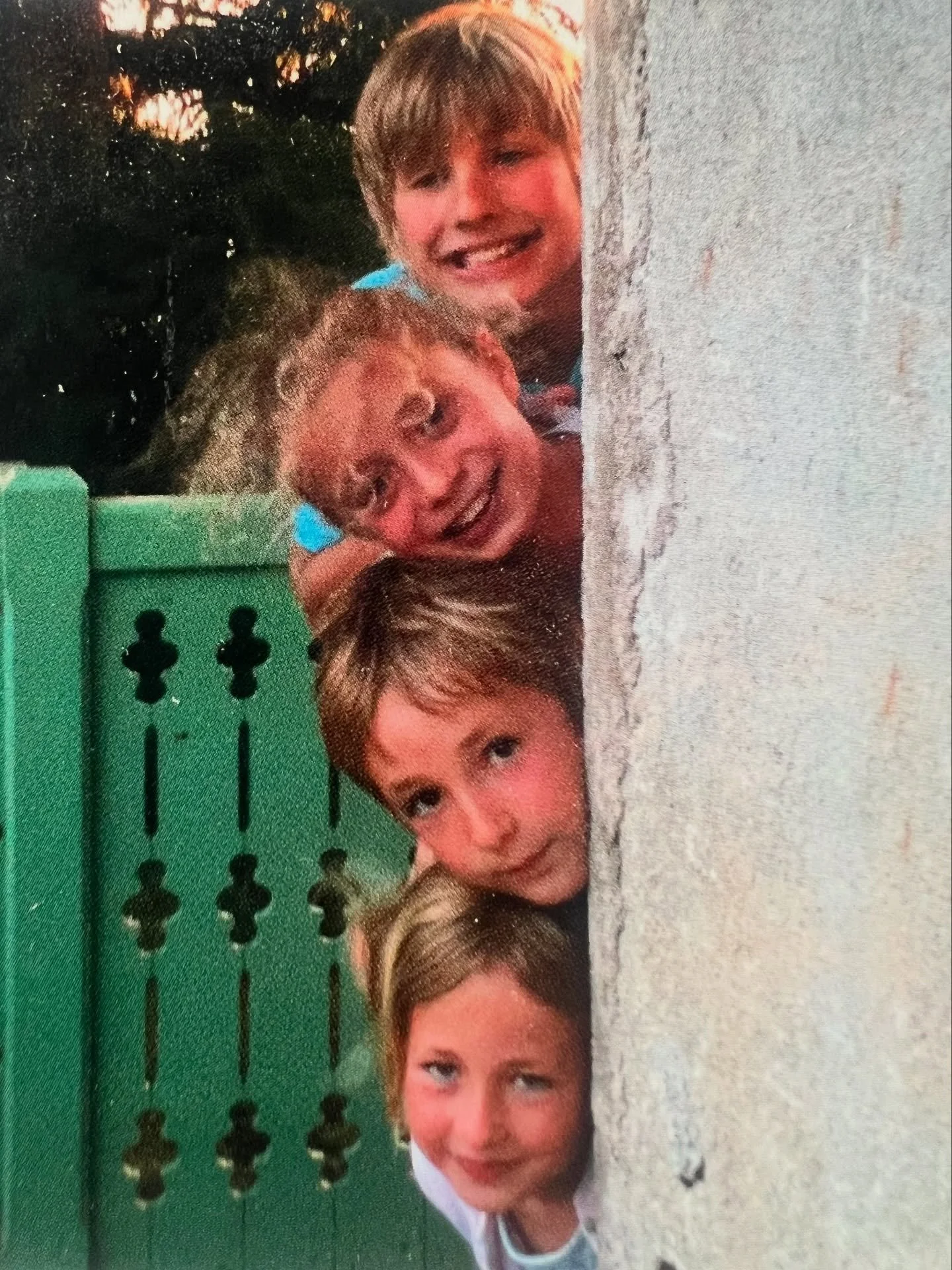 &Agrave; tes 25 ans 🤍

&laquo;&nbsp;Les kilom&egrave;tres glissent sous mes roues.
Je te cherche.
Parfois sans le vouloir,
souvent sans le savoir.

Et puis, parfois, je t&rsquo;aper&ccedil;ois.
Dans un &eacute;clat de rire,
dans une aventure qui d&e
