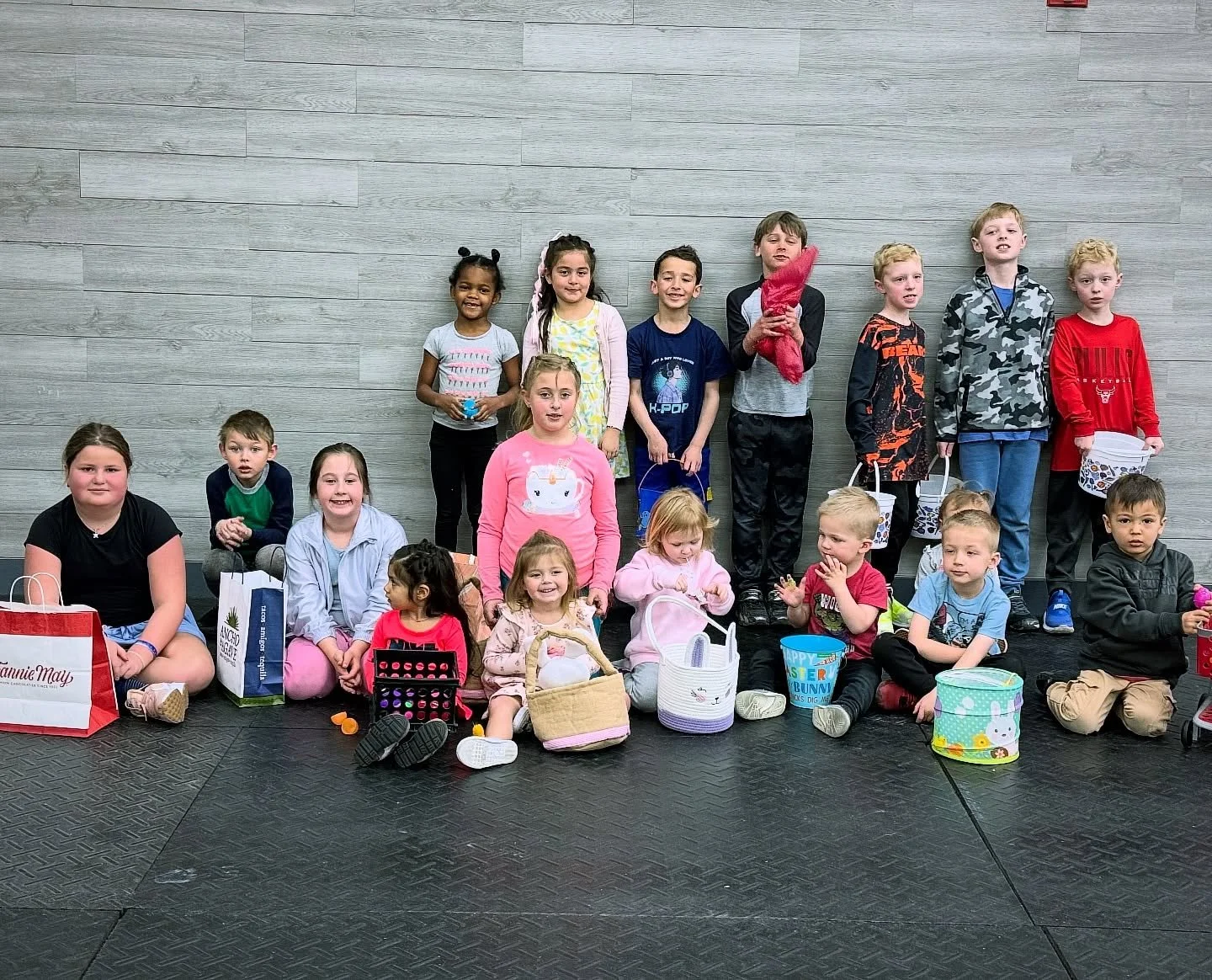 Another Annual Egg Hunt at Lykos 🐇🥚

These kids took on a CrossFit-style egg hunt and absolutely loved it 💪 Before adding an egg to their basket&hellip; BURPEES first!

A little sweat, a lot of laughs, and the perfect way to turn fitness into fun.