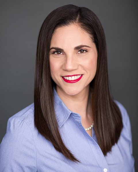 Lizeth Felix, bilingual relationship coach
