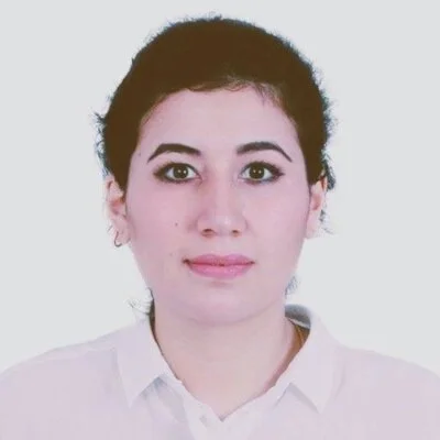 DANIELA FERNANDEZ:
Psicóloga (UL). Comprometida con fortalecer el capital humano y co-crear espacios de reflexión y respuesta sobre el cambio tecnológico, biopolítica y condición humana. Código: #034