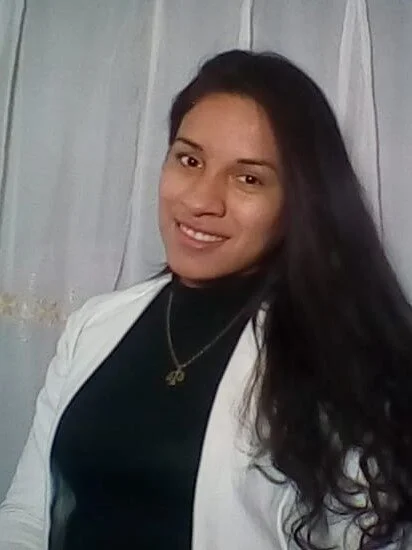 YANINA GIRÓN:
Estudiante de Derecho en la Universidad Norbert Wiener, profesional técnica de informática, titulada de enfermería técnica. Investigadora de Inteligencia Artificial y Derecho. Código: #036