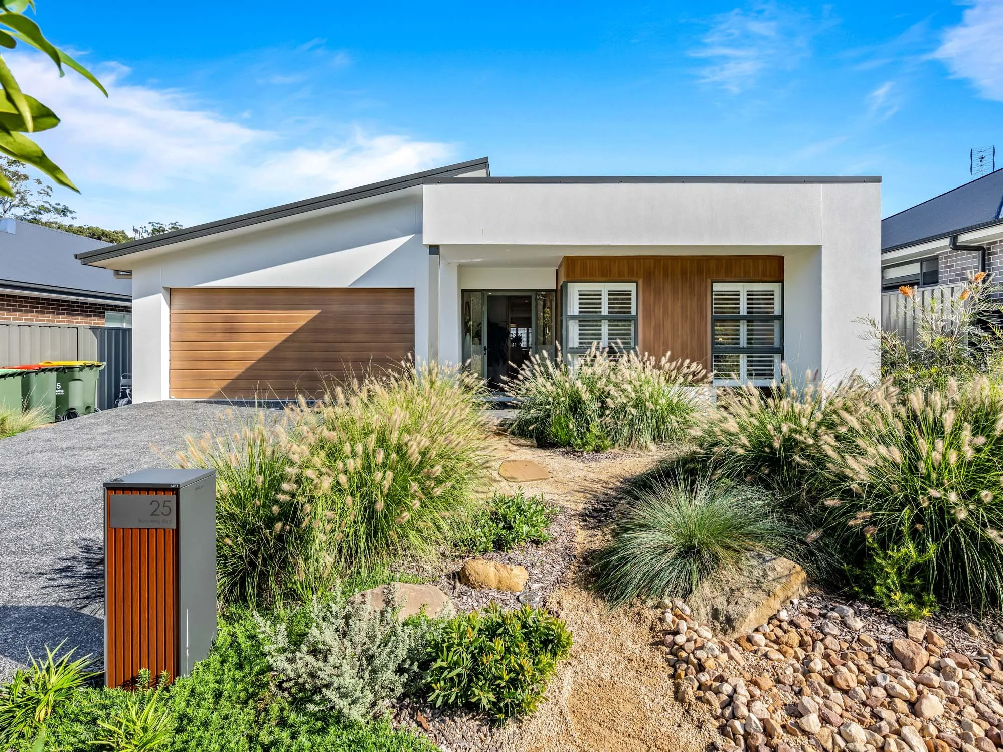 25 Bootaring Blvd