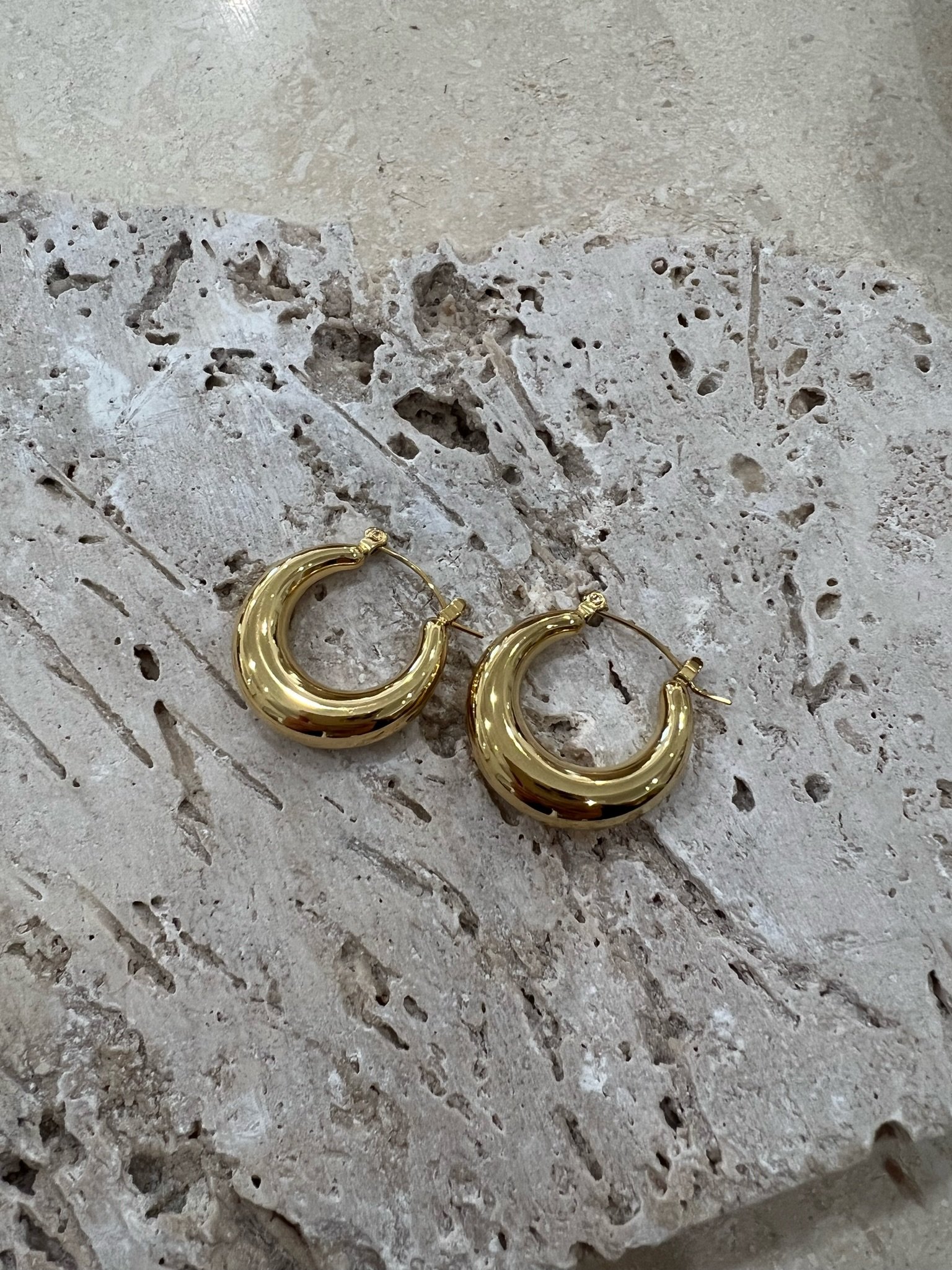 BRIDGET HOOP EARRING