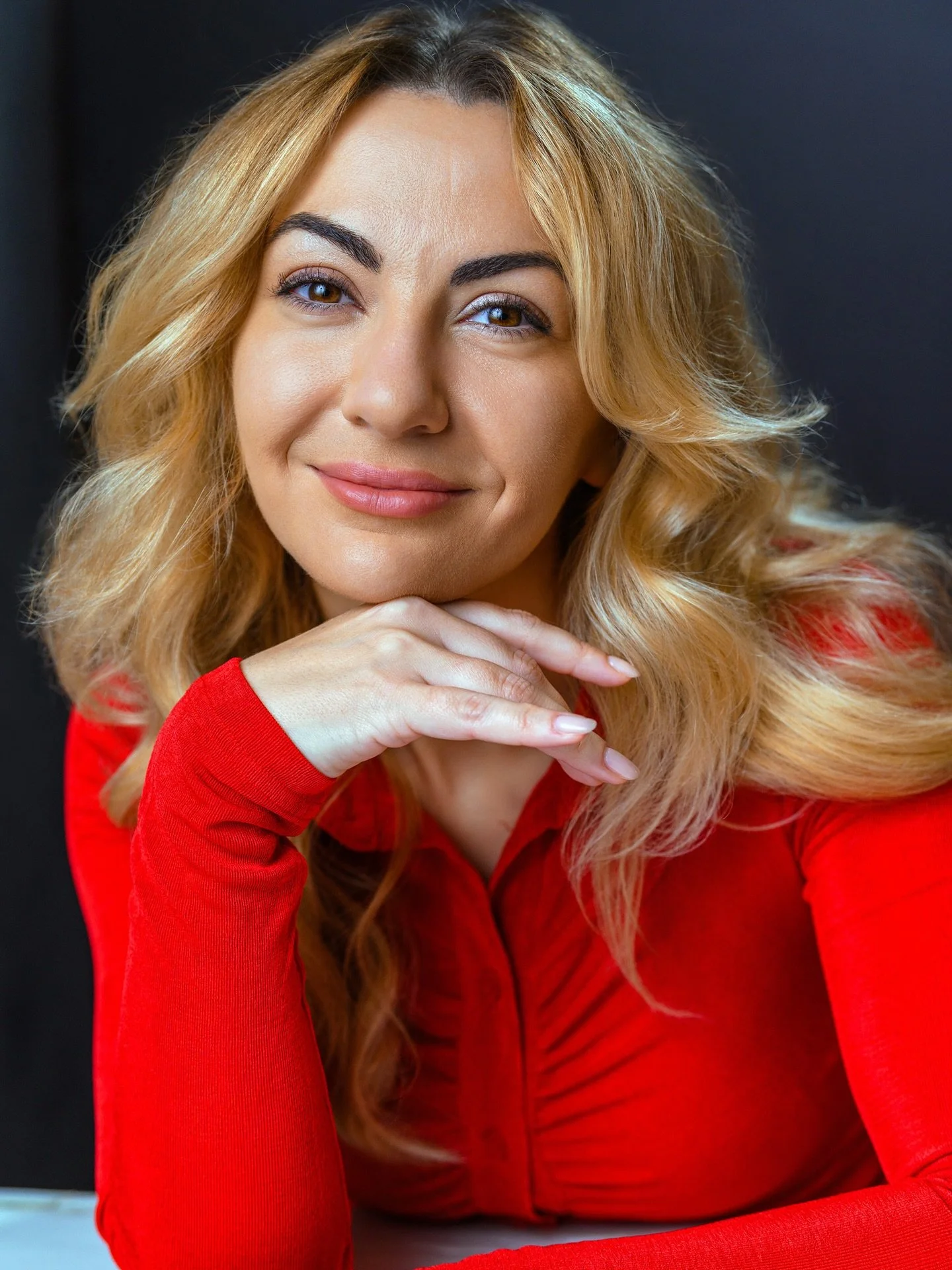 Lovely time getting to meet and work with @traveling.tulip to craft these looks. Let the auditions begin 🙌🏻
&bull;
&bull;
&bull;
#headshots #actorheadshots #photographer #actors #actorslife🎬