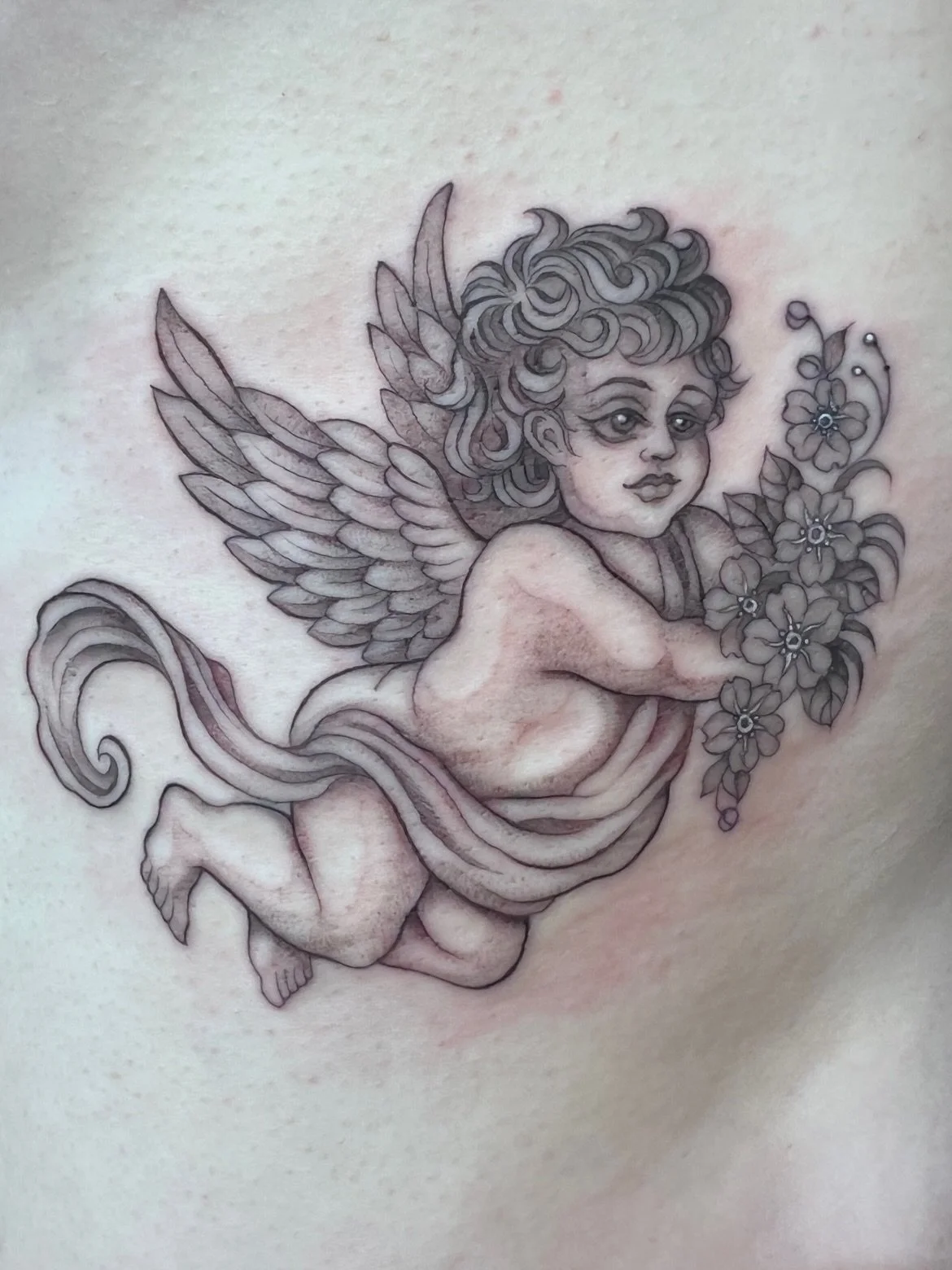 Cher-ribs  on each side for the lovely @jennifer_cole__ a little while back
Thanks for getting tattooed 🙏