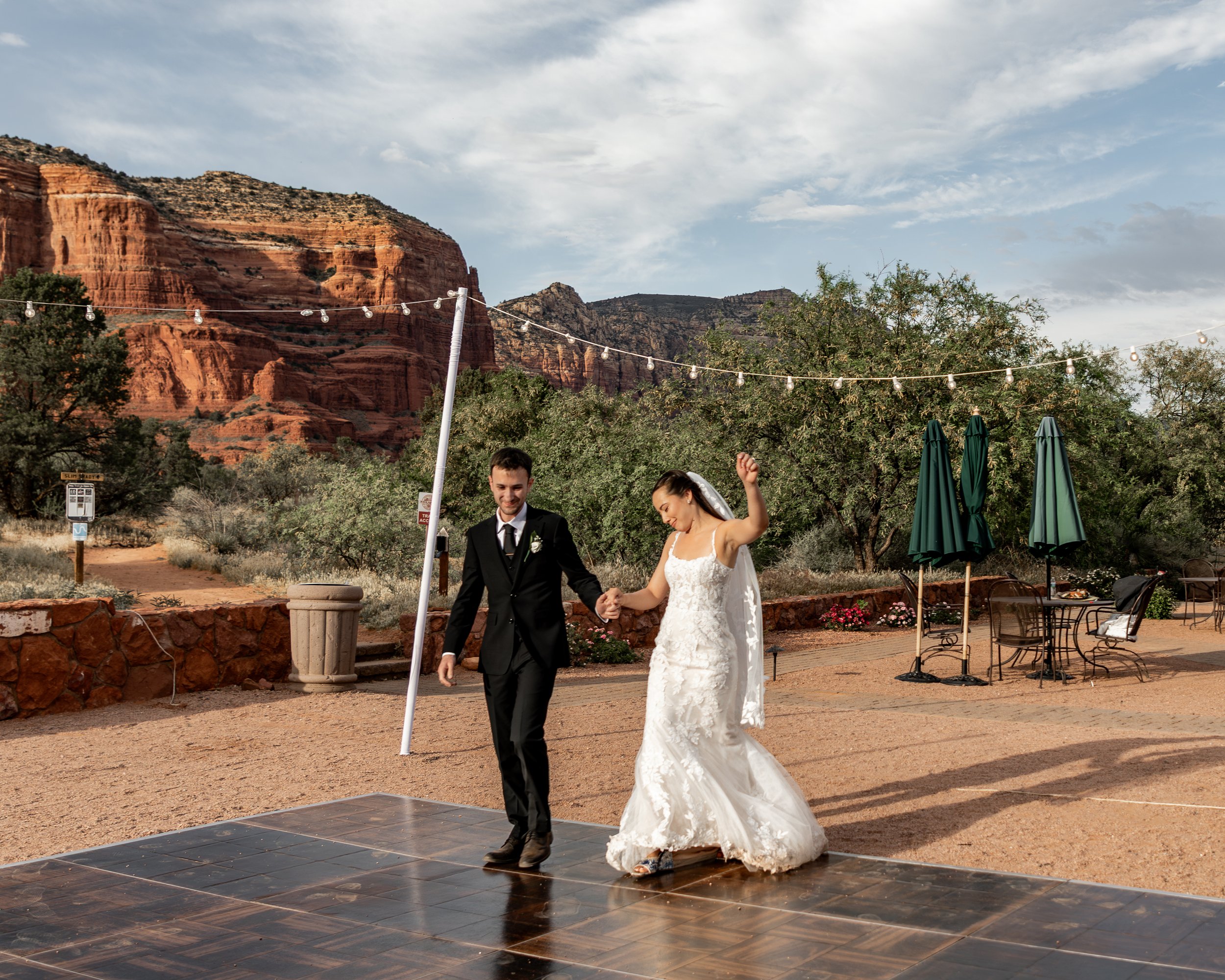 Laura&Joel_Wedding_180.jpg