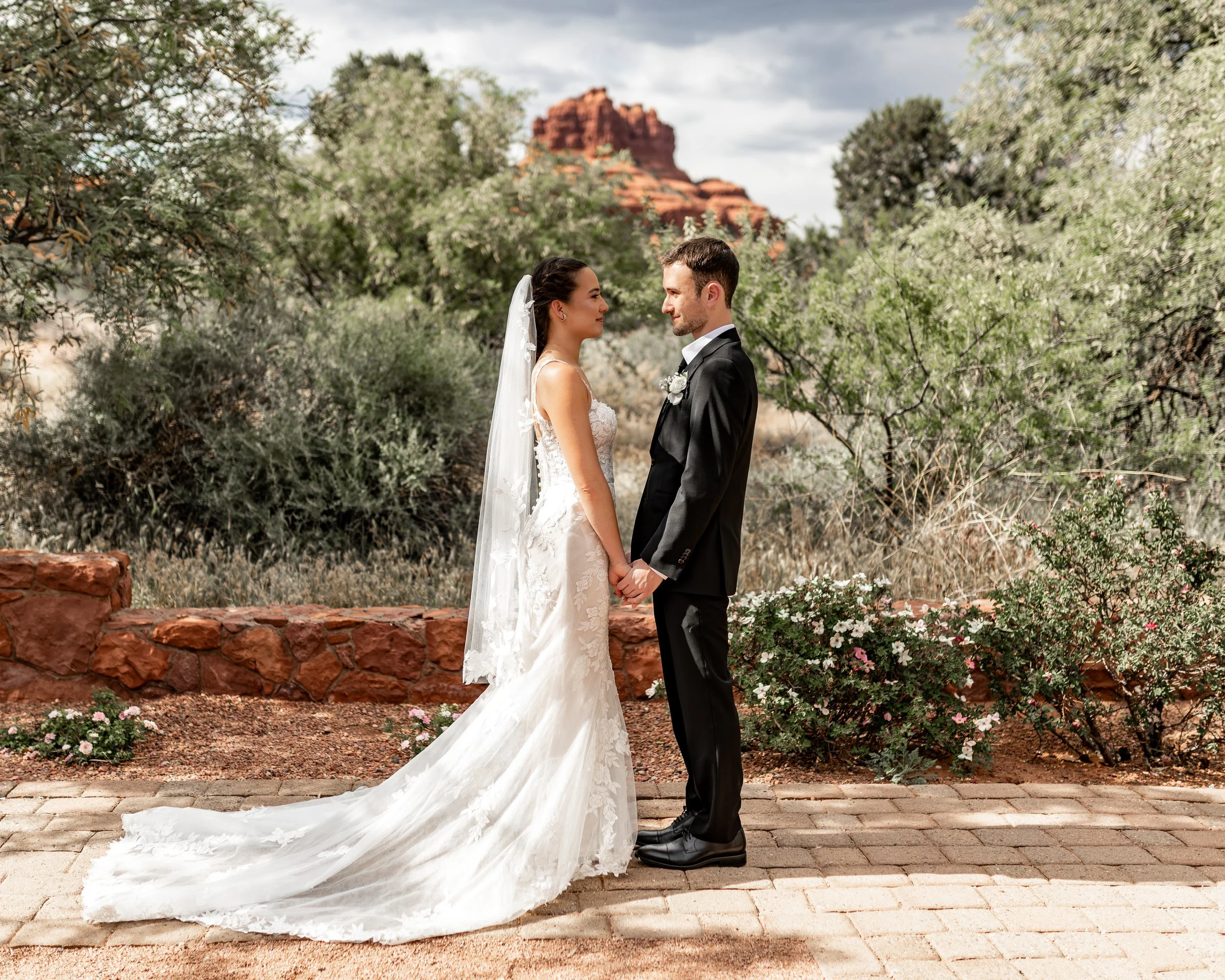 Laura&Joel_Wedding_11.jpg