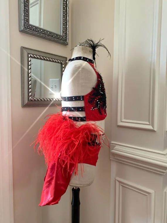 red dress costume 5 Halloween Costumes That Require Only a Totally Chic The Queen Tutu Dress Red
