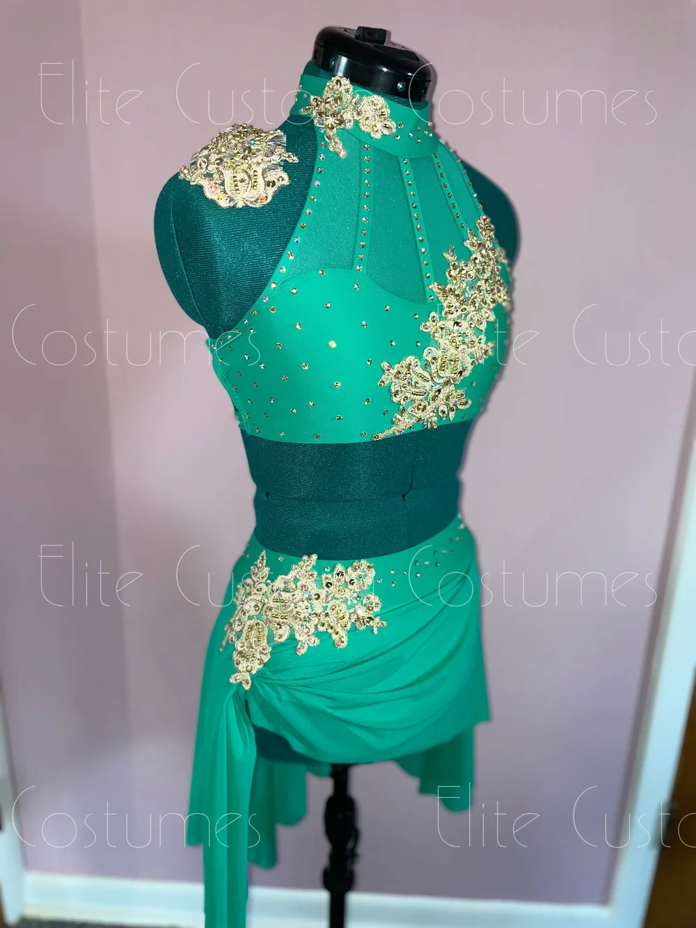 green emerald velvet dress Amazon.com: ROYAL SMEELA Women Lyrical Dance Costume Modern Contemporary Dance  Dress Spaghetti Strap Flowy Dress Boho Maxi Dresses Green : Clothing, Shoes  & Jewelry