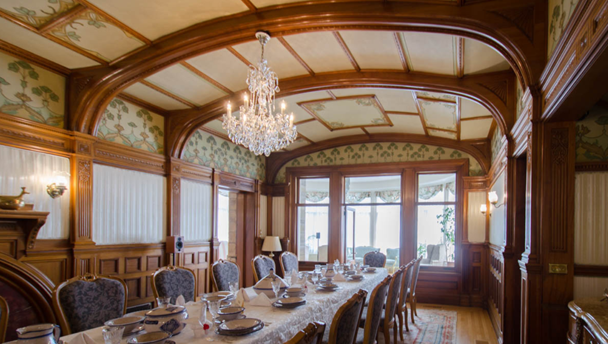   Dining room of Fleck-Paterson House after restoration. Gertrude Fleck was a good friend of Prime Minister William Lyon Mackenzie King, and sometimes gave dinner parties which he attended. Photo:    Andrex.ca   