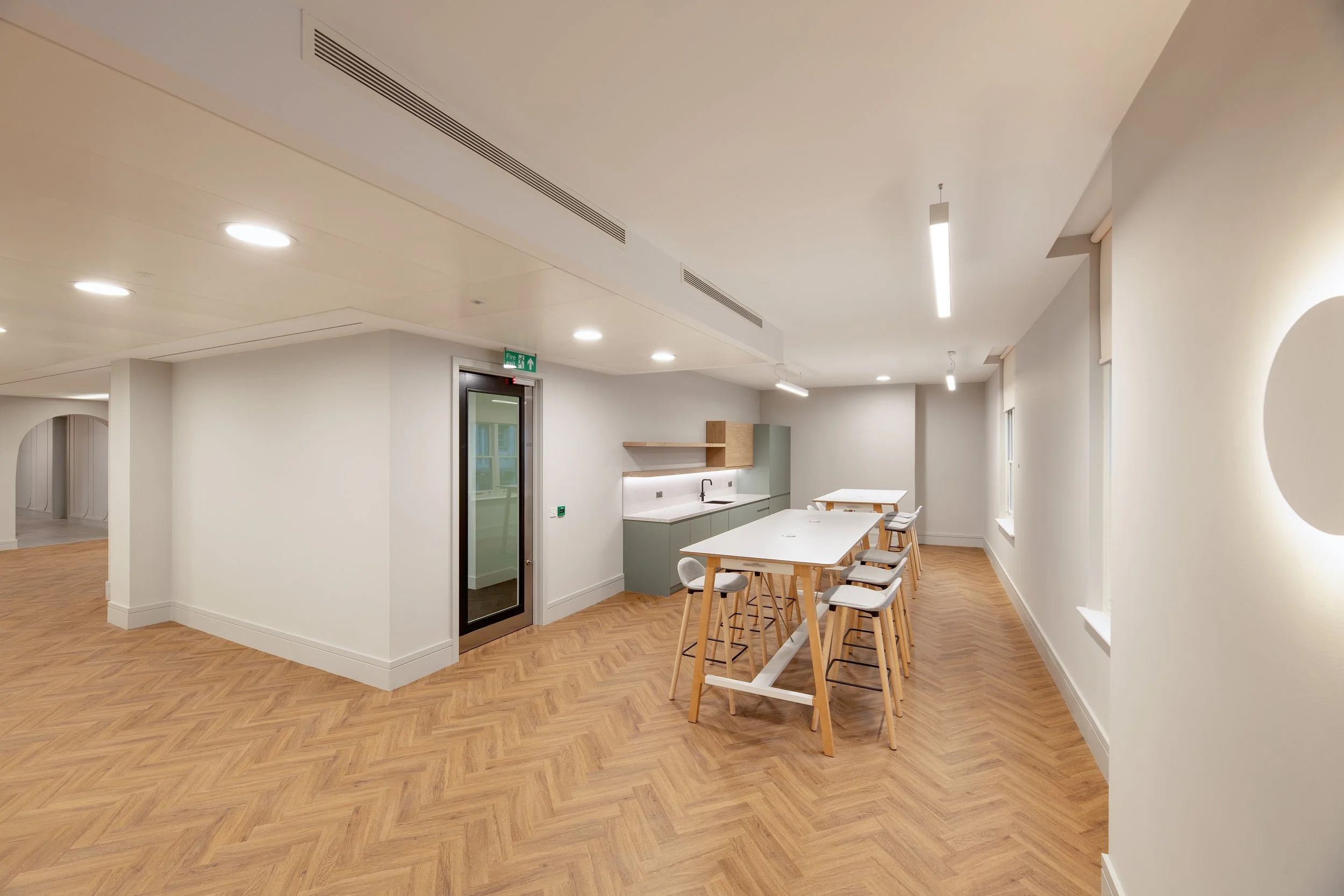 Savoy Hill House 06 highres sRGB.jpg