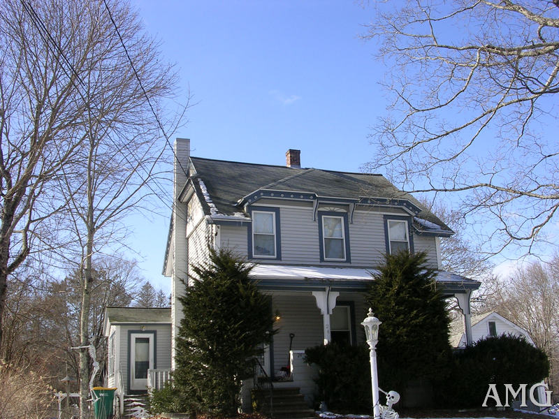 24 King St N Brookfield-3.png