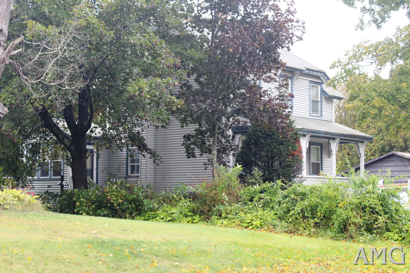 24 King St N Brookfield-4.png