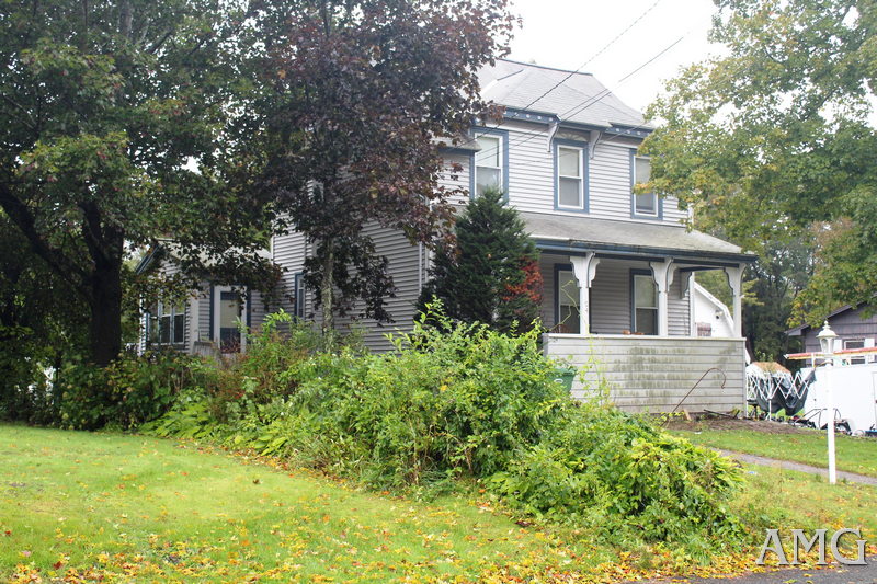 24 King St N Brookfield-7.png