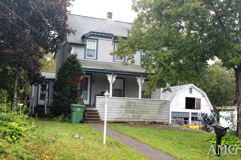 24 King St N Brookfield-10.png