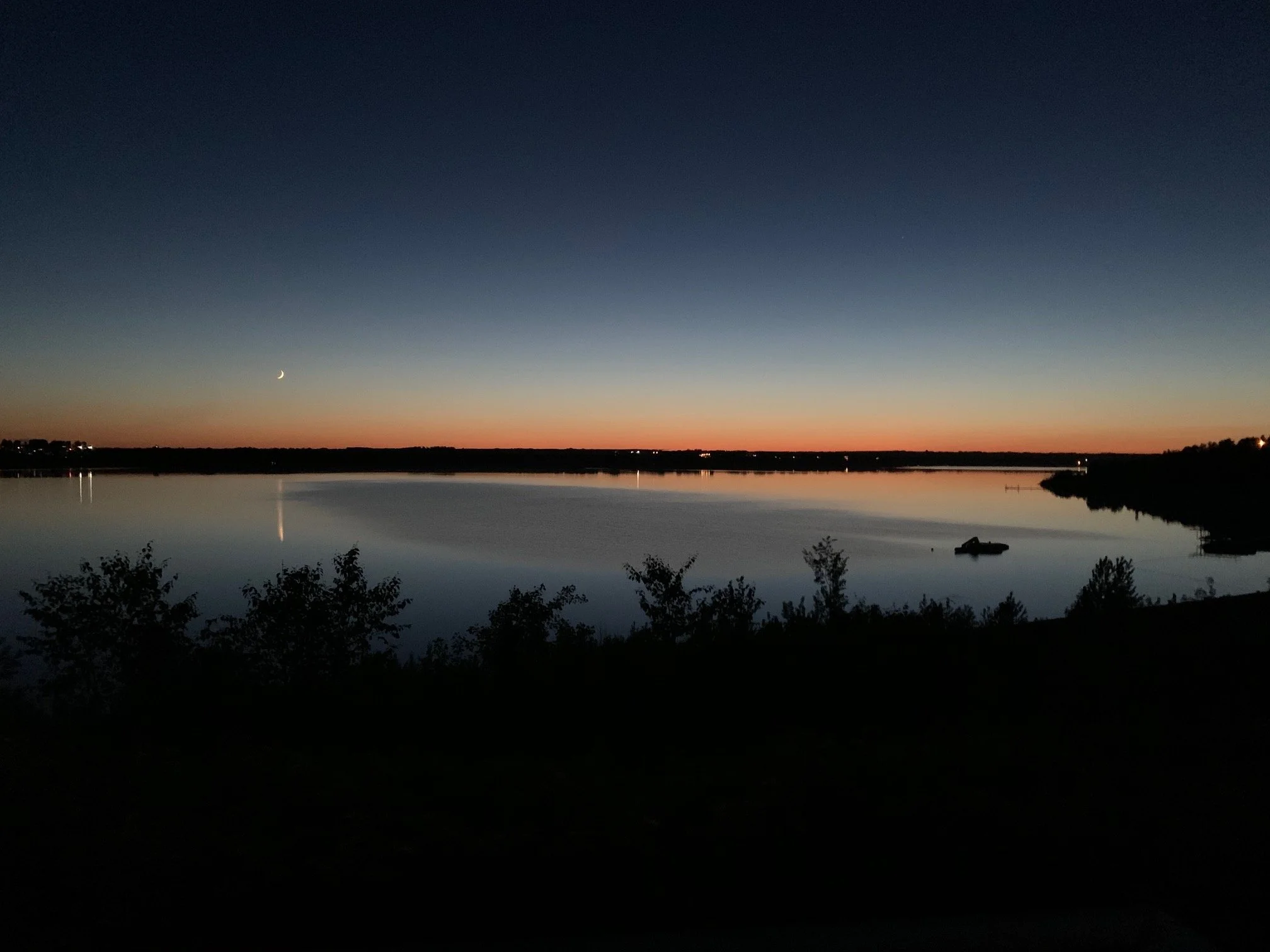 Pelican Bay Resort at Night.jpg