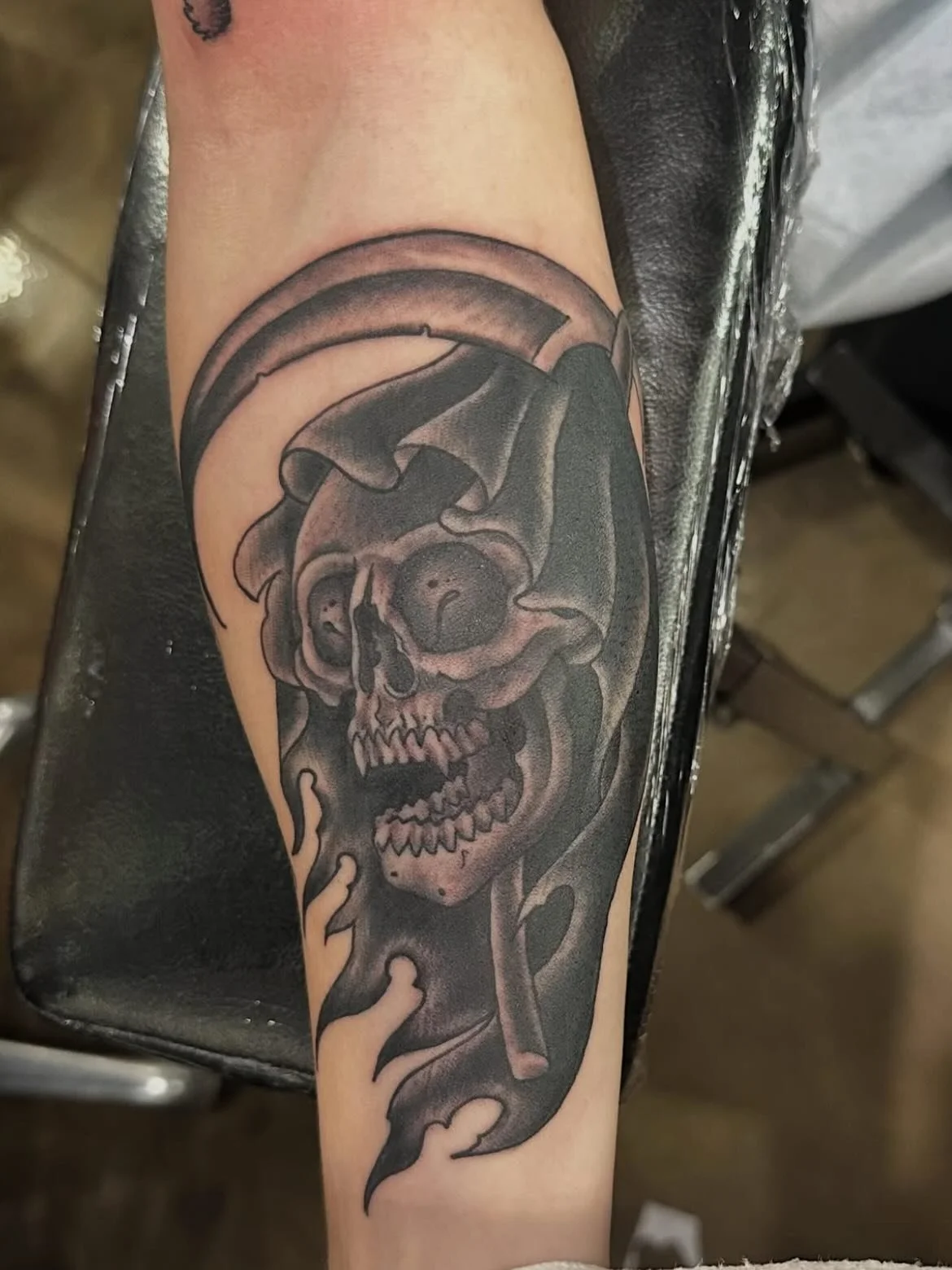 Couple of bangers tattooed by B.j. @bj_giacco_lct 🏴&zwj;☠️