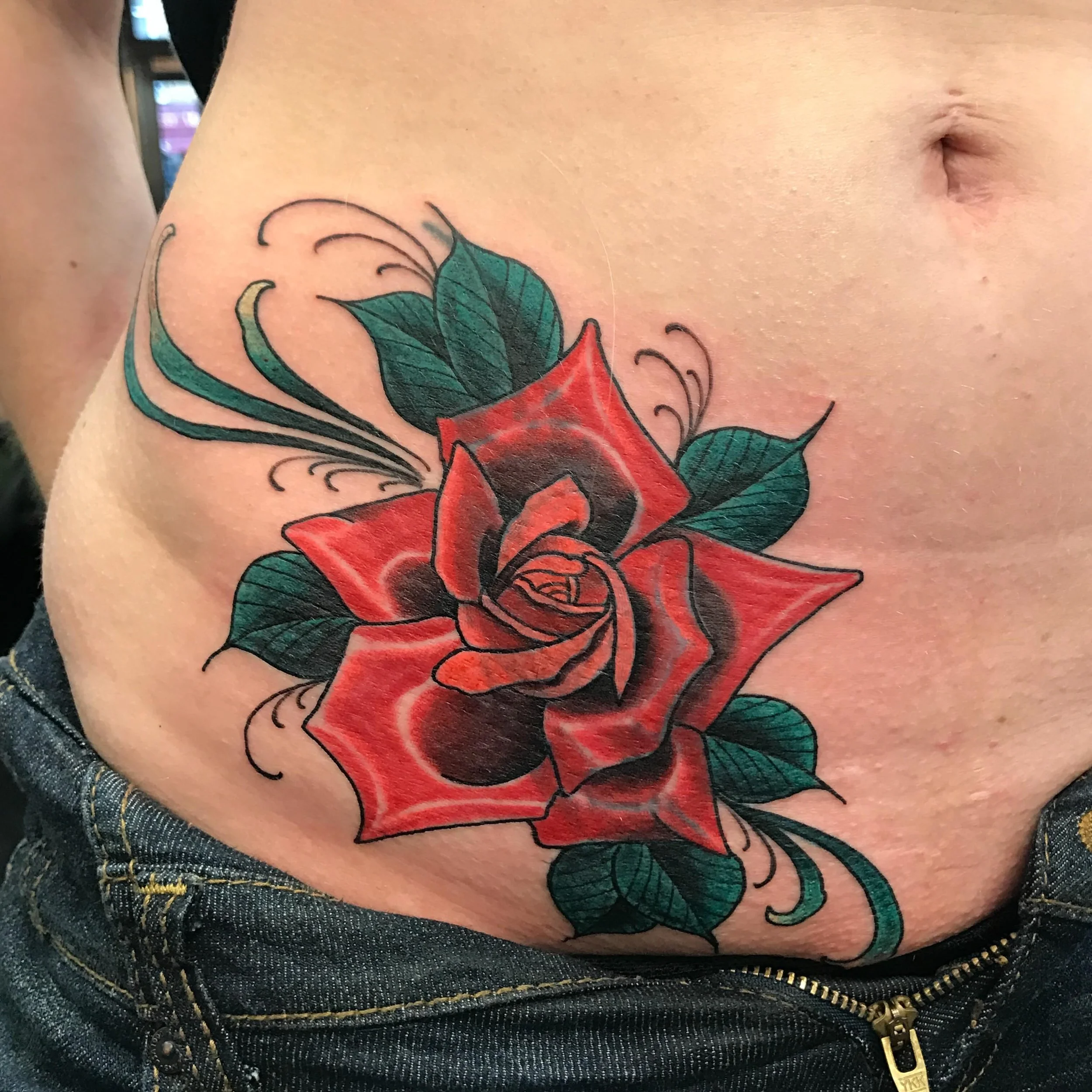 Couple of roses tattooed by Guy! 🌹@guyneutron
