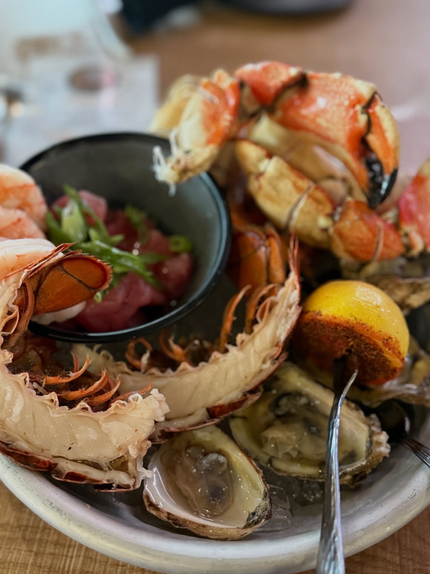 We had the opportunity to check out local spot @brinkstavern a couple of weeks ago &amp; the seafood tower &amp; cocktails were dreamy! 

#youremylobster #seafoodtower #cocktailsgalore #brinkstavern #augustaga #csra #goodeats