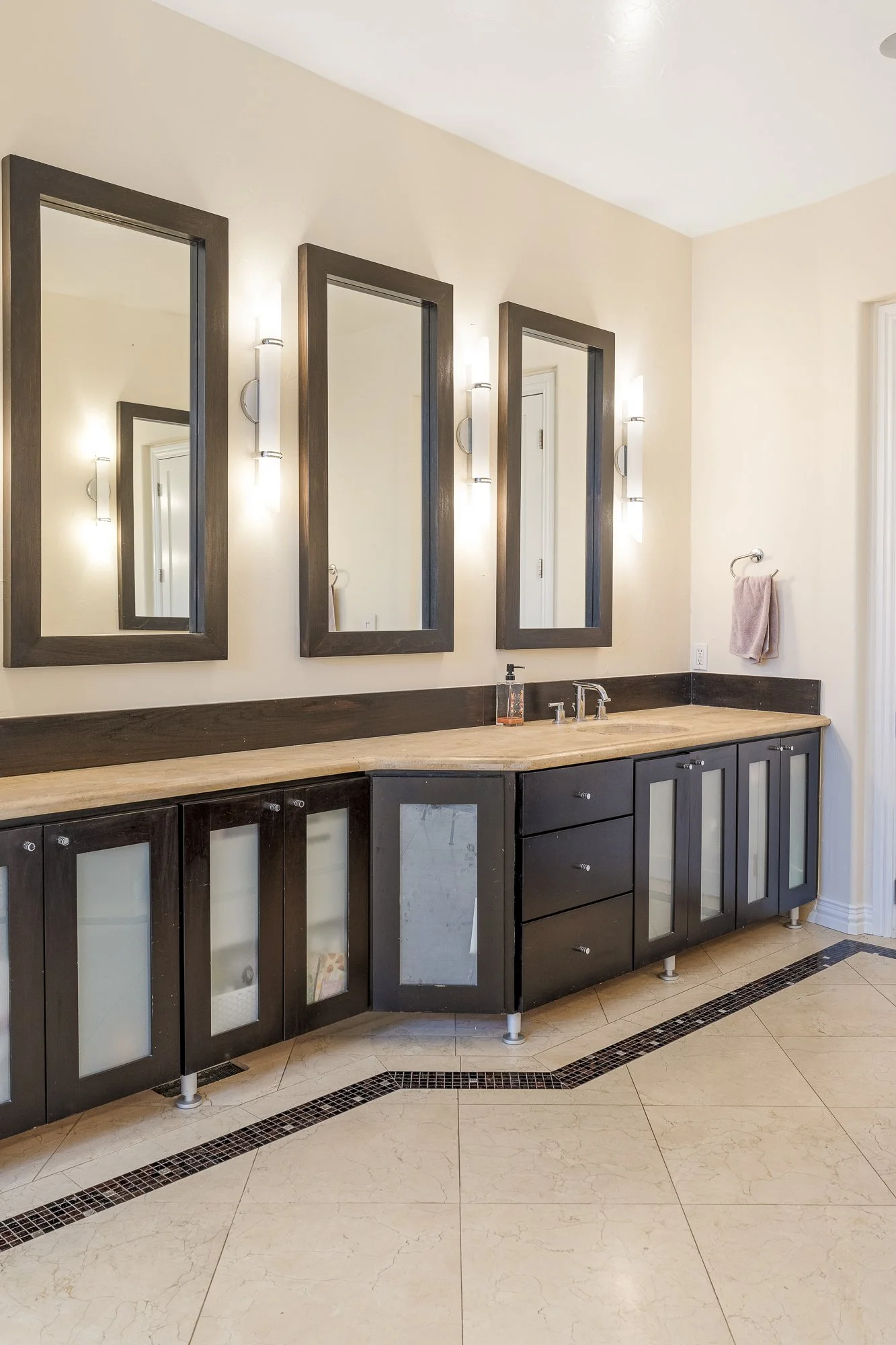 155 S Poplar st. - Web - Trendem Media-35.jpg