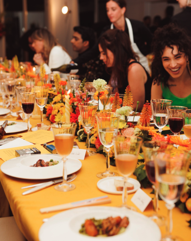 Bumble — Diner de célébration de l'initiative feminine dans les rencontres