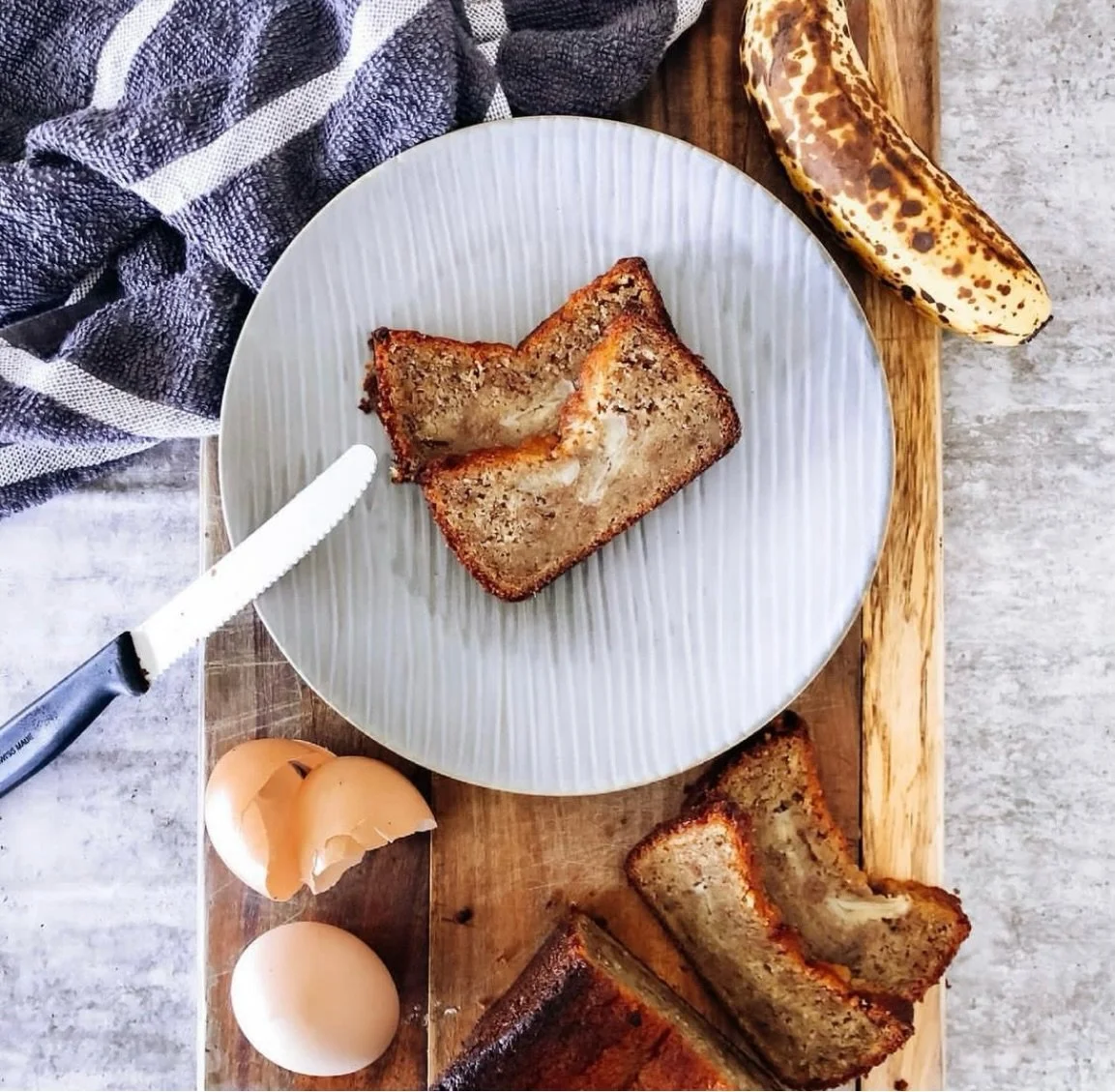 My absolute favorite way to use the Original Bread Baking Mix!

Not only does it get rid of those pesky last bananas it also hits the spot for hungry kids who cannot seem to stay full!!

Between school, sport and the shenanigans in the neighbourhood 