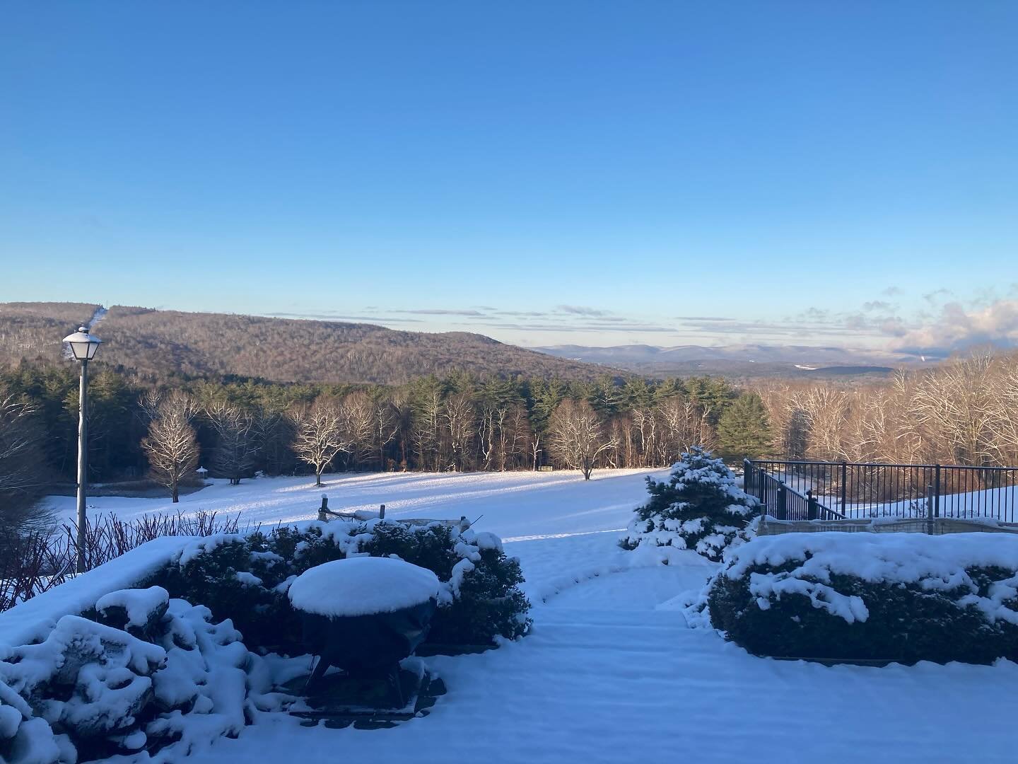 Gratitude for time in the Berkshires with family. Laughs, good wine, playing cards, snow, bowling and connection. 

#family #westernmass #gratitude