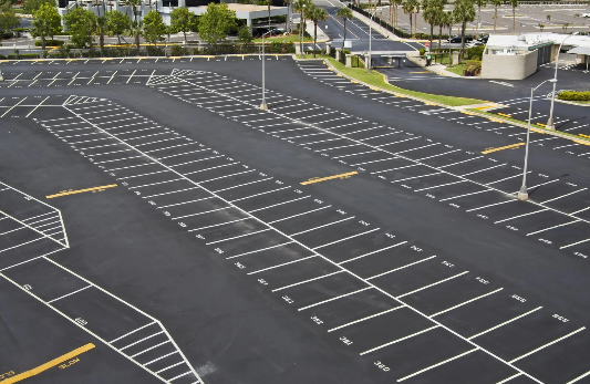 Parking Striping Services That Fix Confusing Lot Layouts