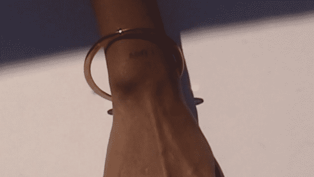 Golden_FullCircle_Bracelet.mp4-low.gif