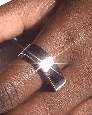 Sokhna wears Solar Ring 01, size 52, with a hypoallergenic Rhodium — Sterling Silver finish.