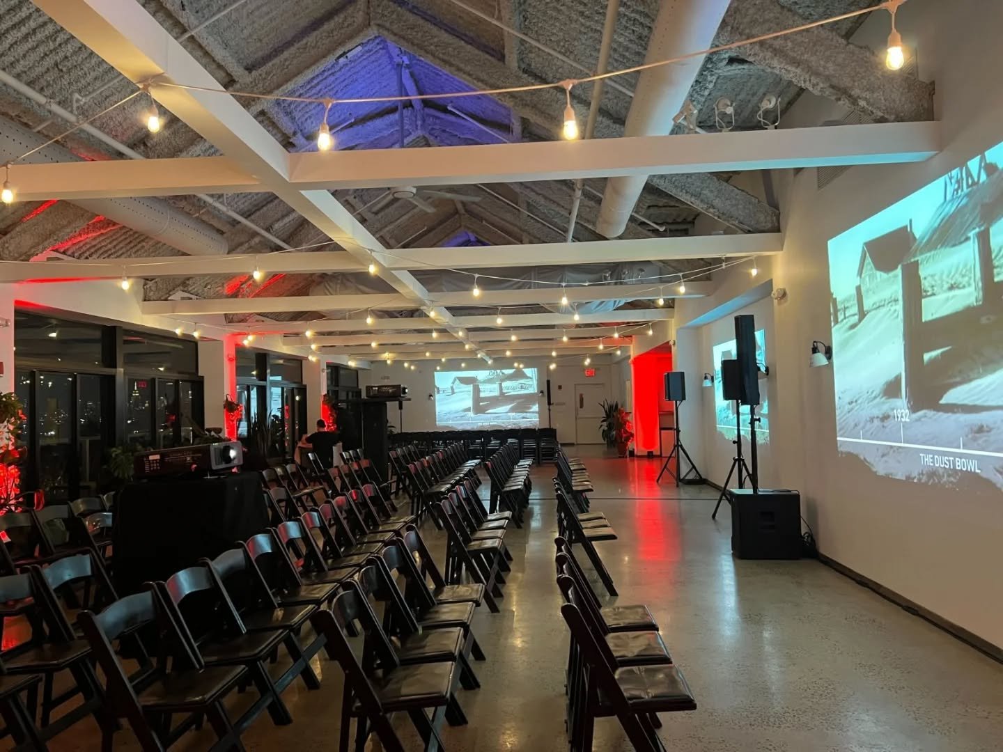 Winter film nights at @brooklyngrange in Sunset Park bring the season to life.  Glowing lights and powerful visuals transform the space into a cinematic escape where community, culture, and storytelling meet on a cold winter evening.

#BrooklynGrange