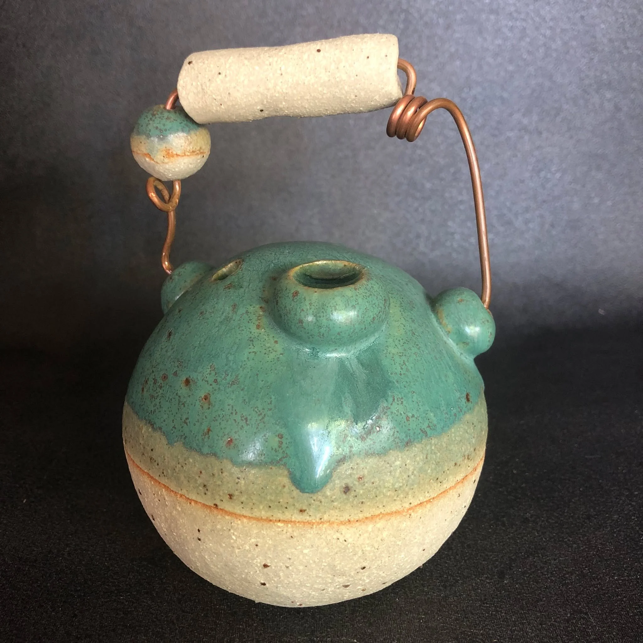 now available online . www.burntsandpottery.co.nz . artists work
