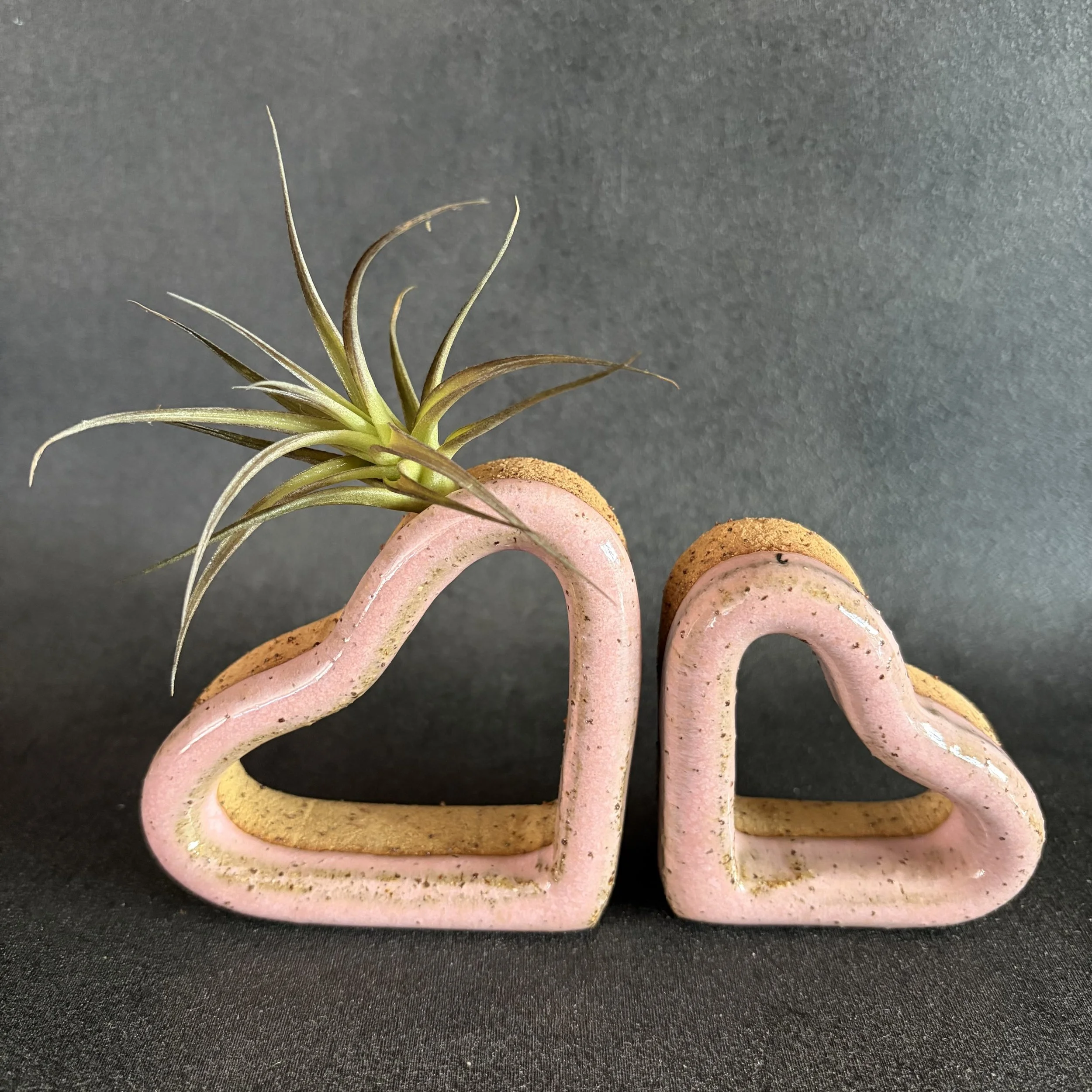 standing heart set . pink