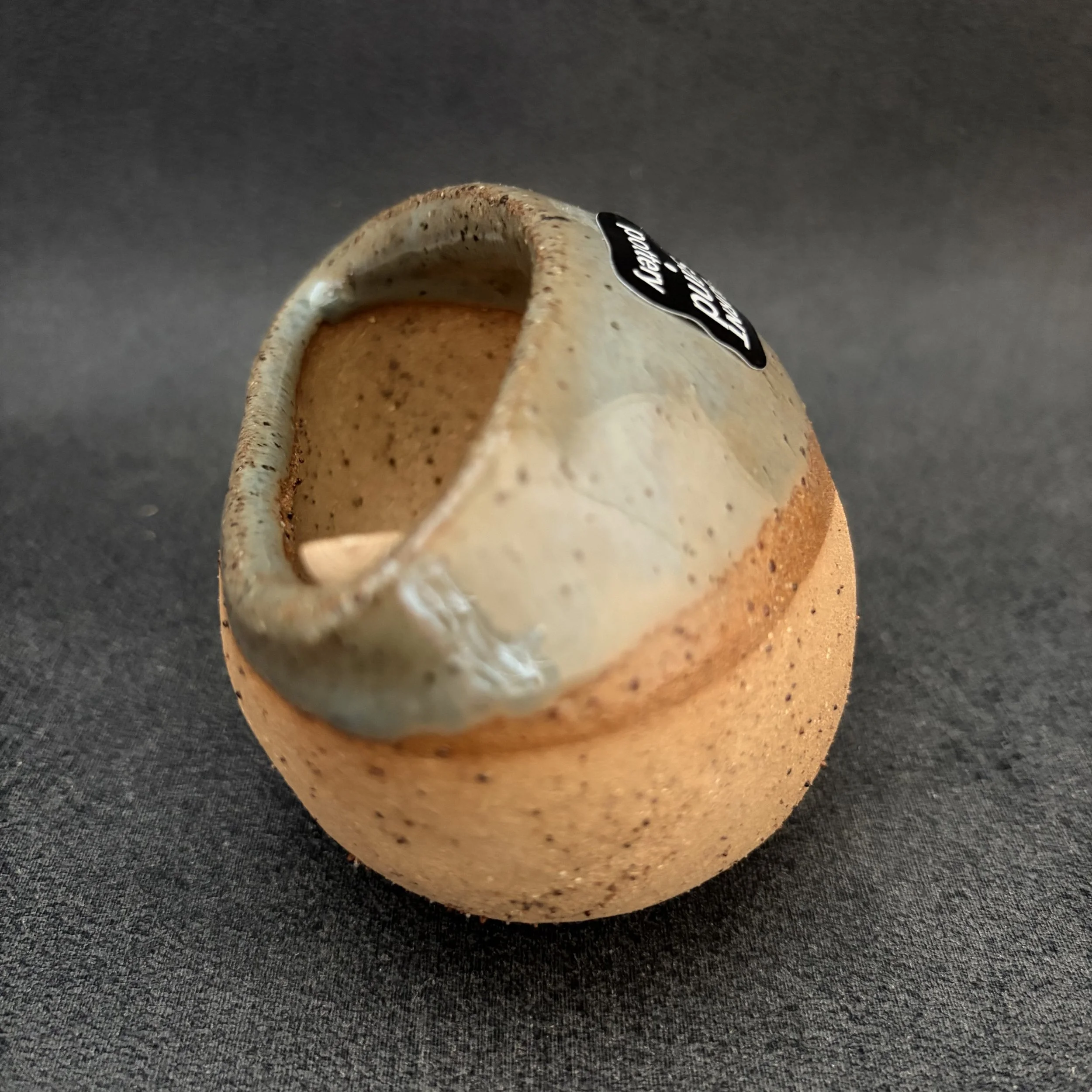 small salt pig . 843