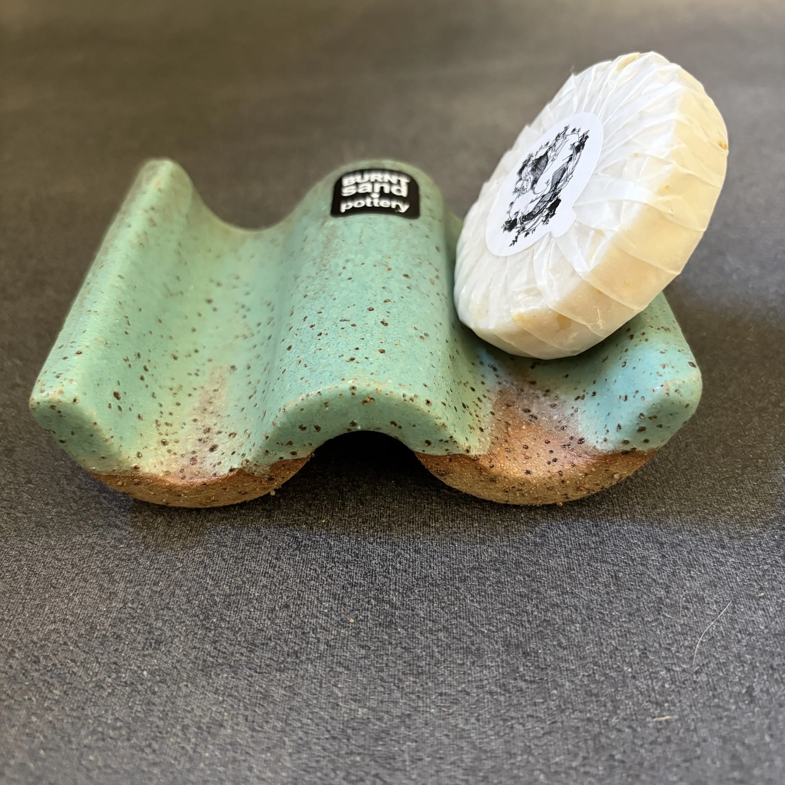 soap dish . 921