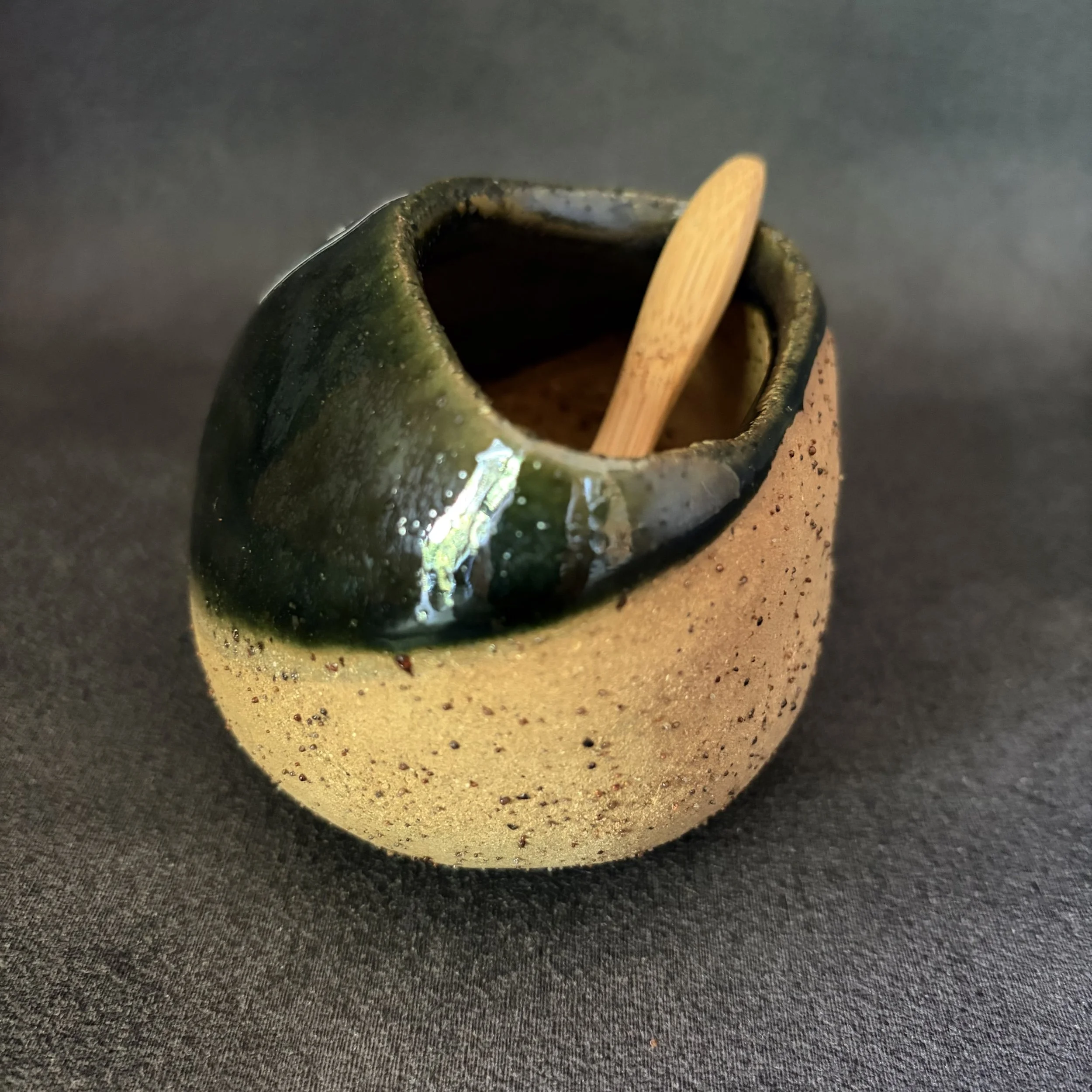 medium salt pig . 862