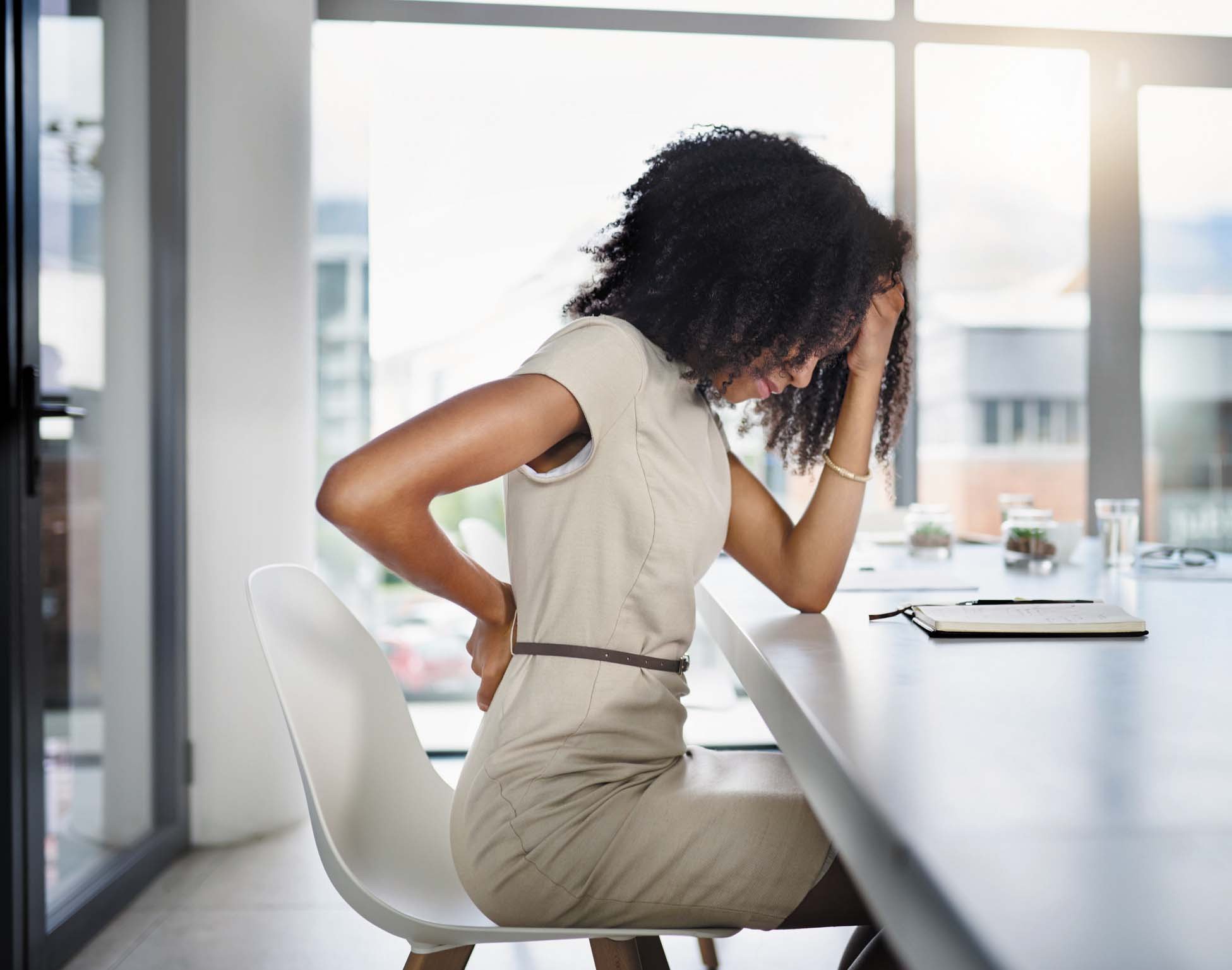 Sitting with Sciatica? A Guide for Boston Desk Workers