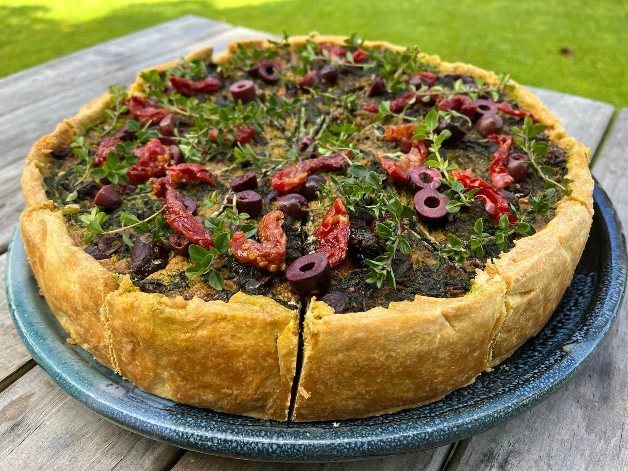 olive &amp; sundried tomato tart (v)