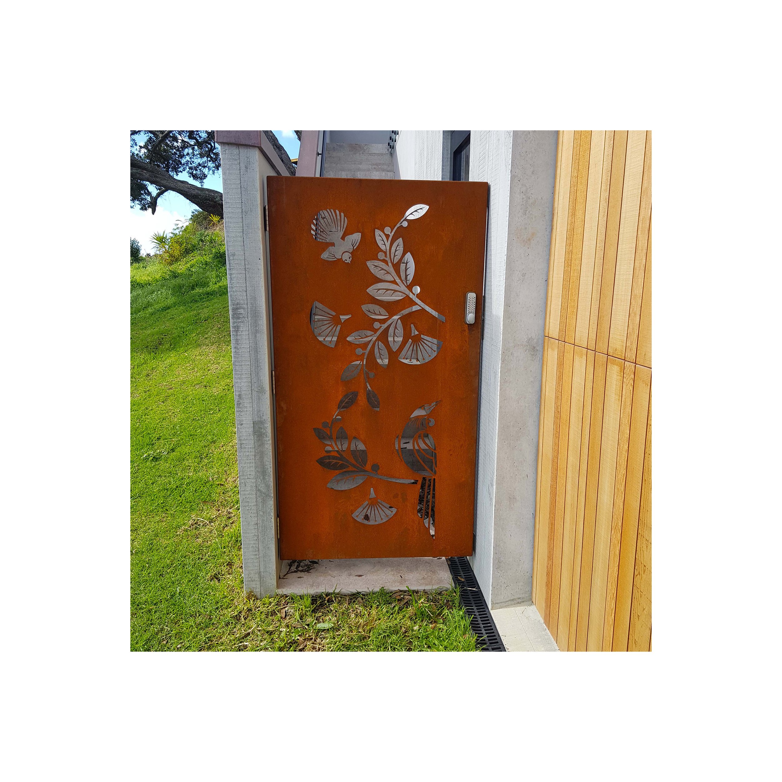 Fantail_Pohutakawa_Privacy_Screen_Laser_Cut_Outdoor_Art_Corten_Gate.jpg