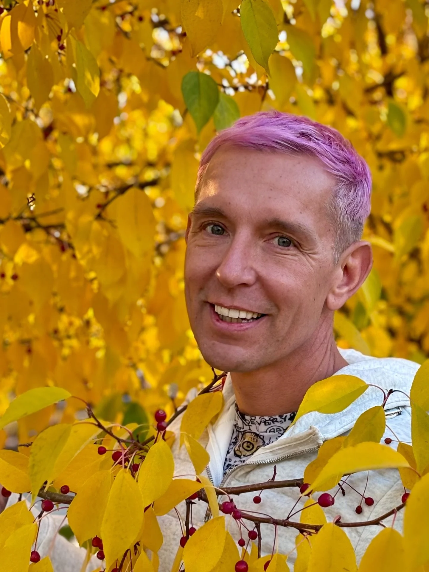 ✨ Meet Our Newest Senior Stylist at JMAC Studio, Ryan Juss ✨

We are thrilled to welcome Ryan Juss (@rgjcollection) to the JMAC team. With over 23 years of experience as both a hairstylist and previous salon owner, Ryan brings a level of skill, passi