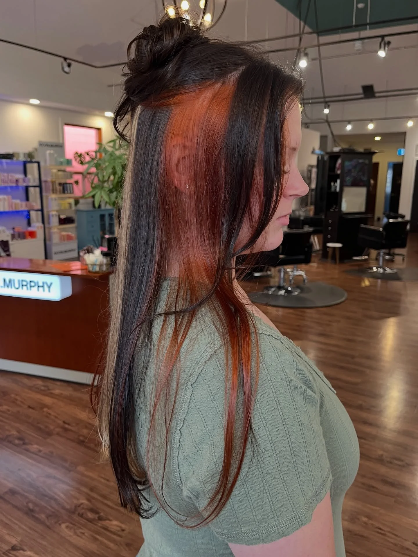 Throwing it back to this calico 🧡
Done by @hairbystephclaire 

Swipe for the before &rarr;

With warmer weather just around the corner, it&rsquo;s the perfect time to switch things up a little! 

Book online, call, or DM us for an appointment!

📍11