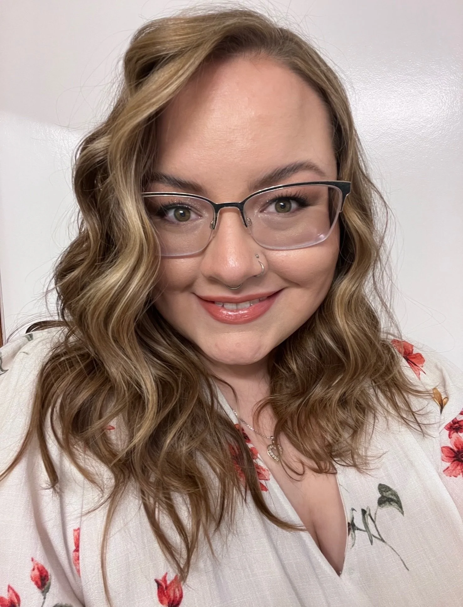 ✨ Please join us in welcoming Nicole Reckord to the JMAC Studio team! ✨

With 11 years of experience behind the chair, Nicole brings a wealth of knowledge, creativity, and passion to everything she does. Her experience spans salon work, wedding styli