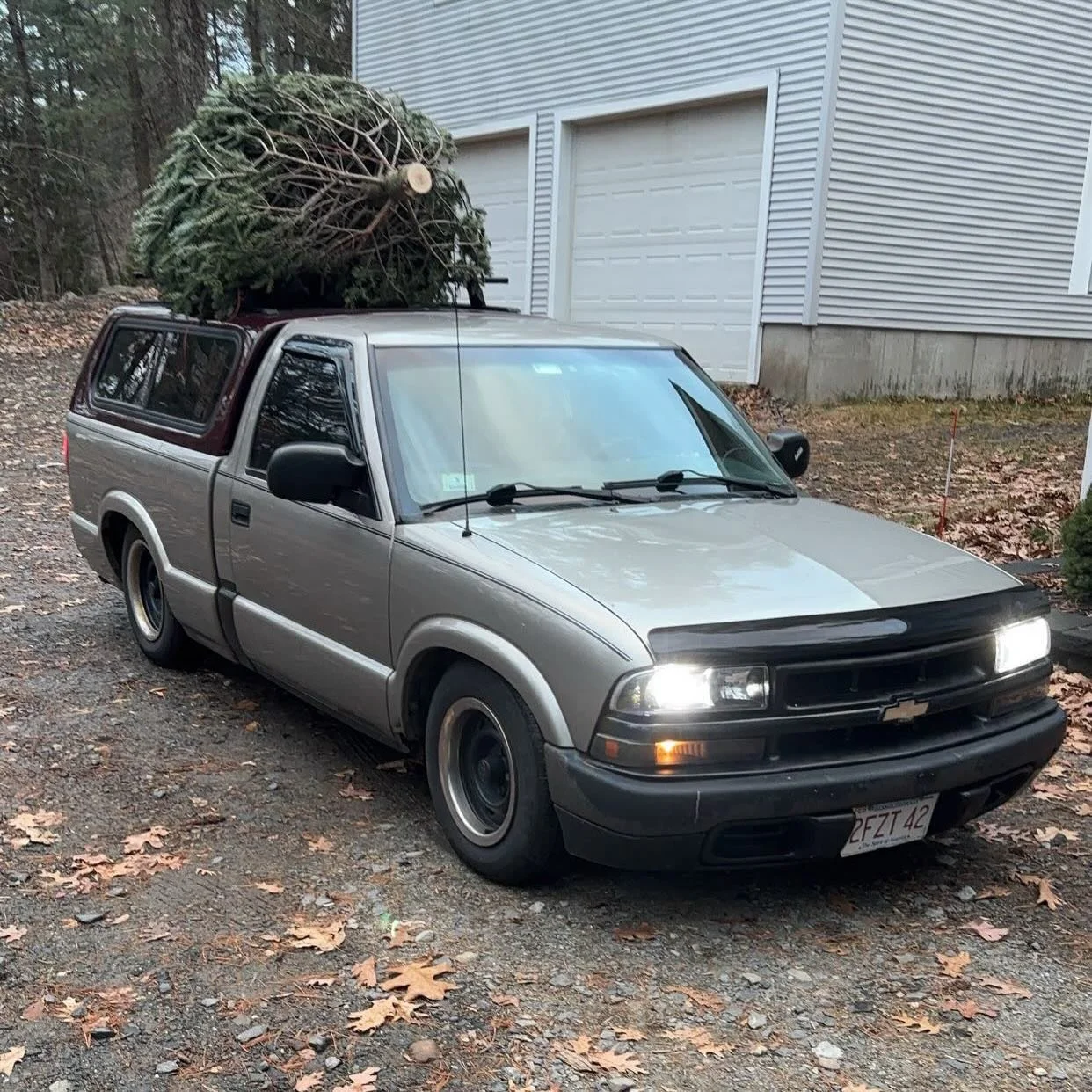 Christmas is right around the corner! Who all asked for S-Series parts this year? 

Owner - @_jarredr_ 

Visit us at S10LIFE.ORG
#S10LIFE
_________________________
#s10 #squarebody #gmc #chevy #chevorlet #dragracing #carculture #minitruck #car #cars 