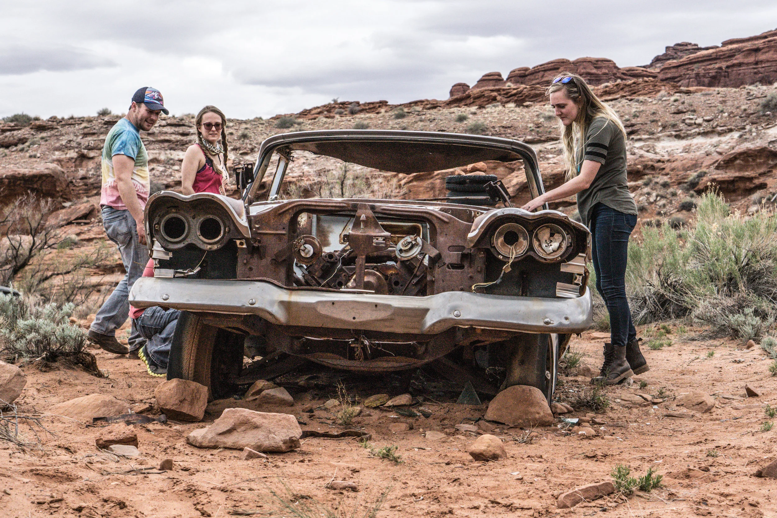 On the side trail “Lockhart Canyon” we found this old car and a dual axle. Pretty neat seeing this type of thing so far out. How did they make it out here?